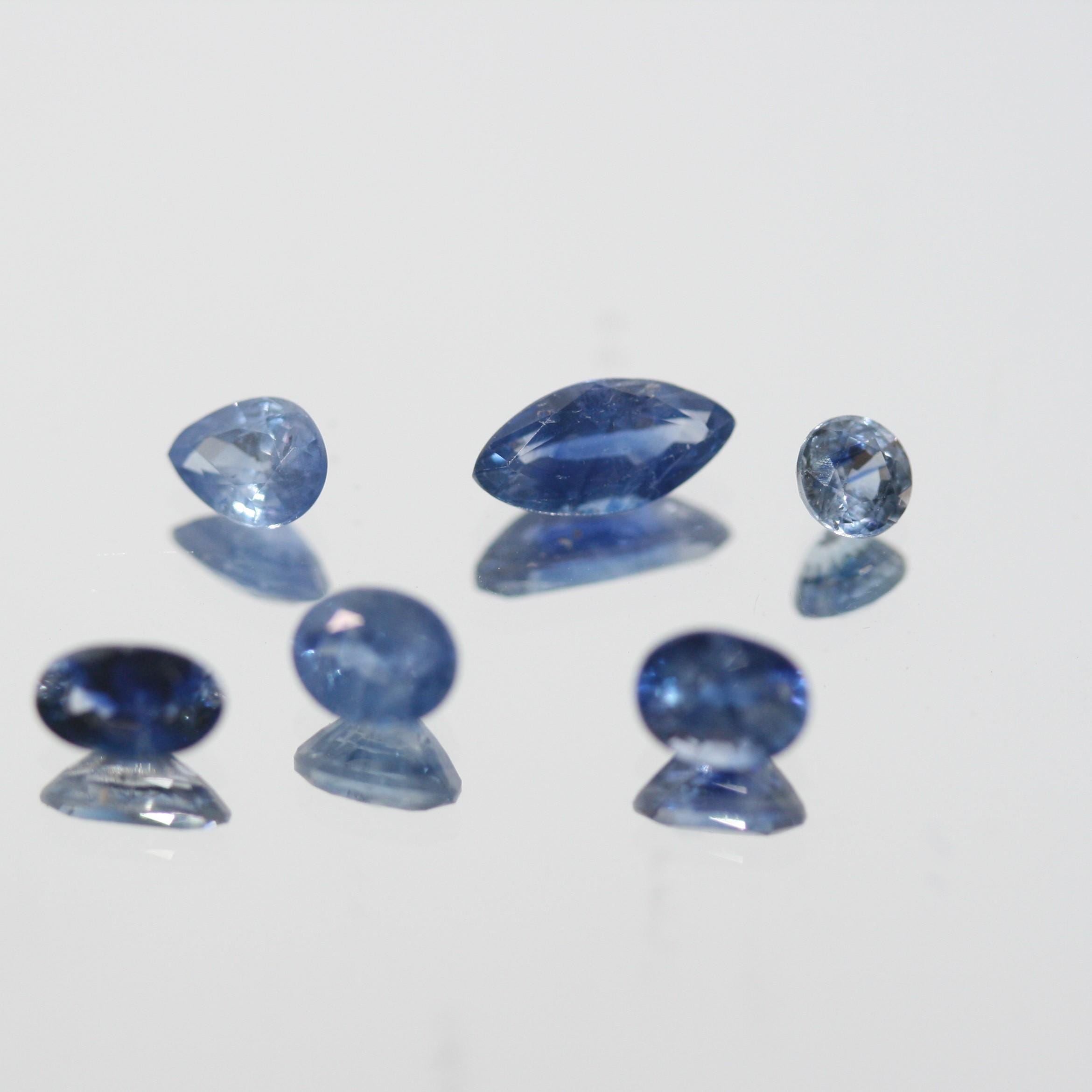 Lot de saphirs bleus naturels - Tailles et formes variées (ronds, marquises et ovales à facettes) - Pierres précieuses en vrac - Prix de gros