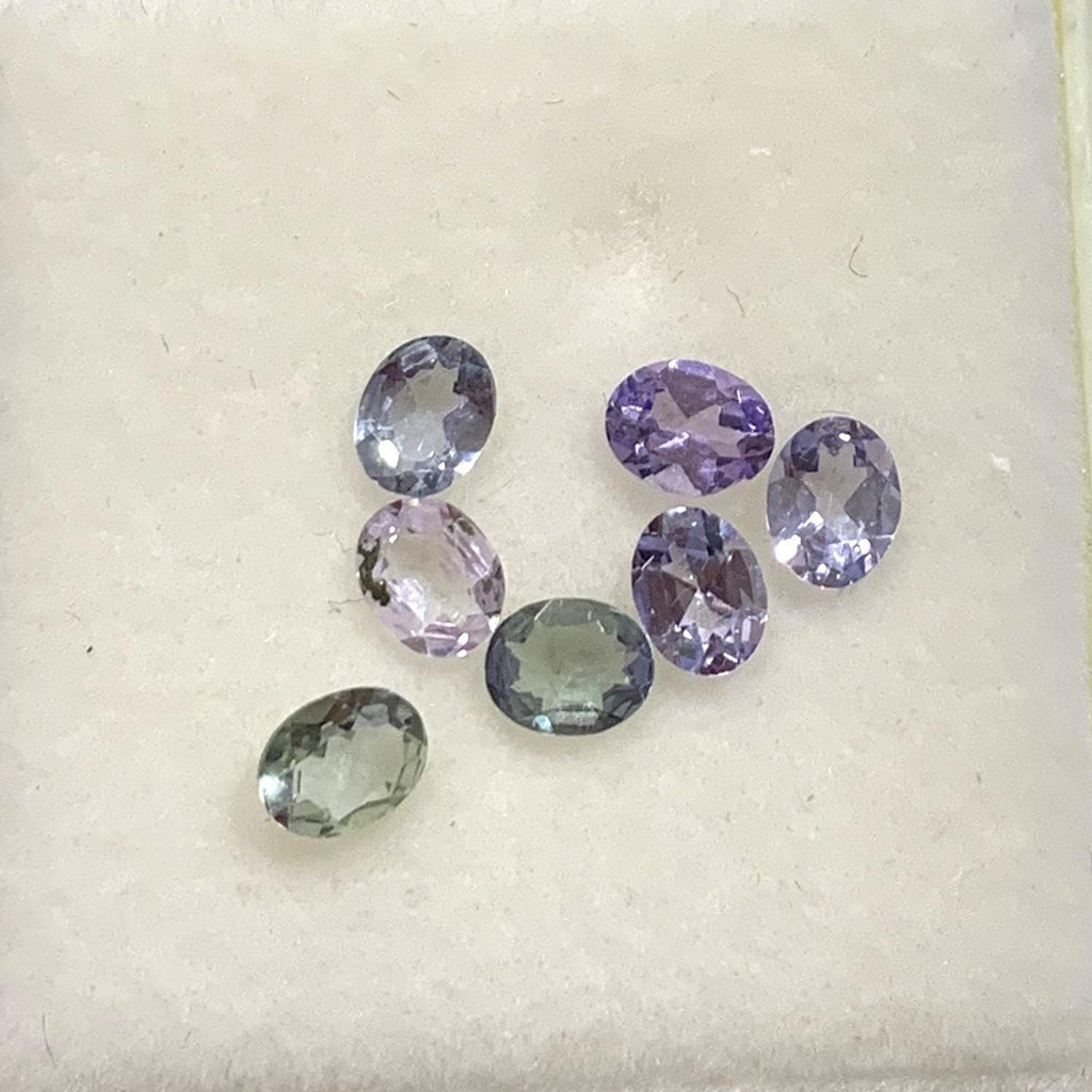 Lote de Tanzanita Facetada Ovalada 5x4 mm.(2CT) - Gemas al por Mayor Piedra Cortada de Máxima Calidad