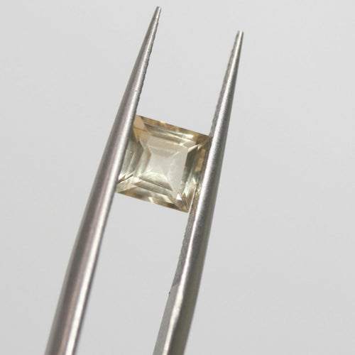 Lot de 10 citrines carrées à facettes de 5 mm (10 pièces) - Réf. 653LO