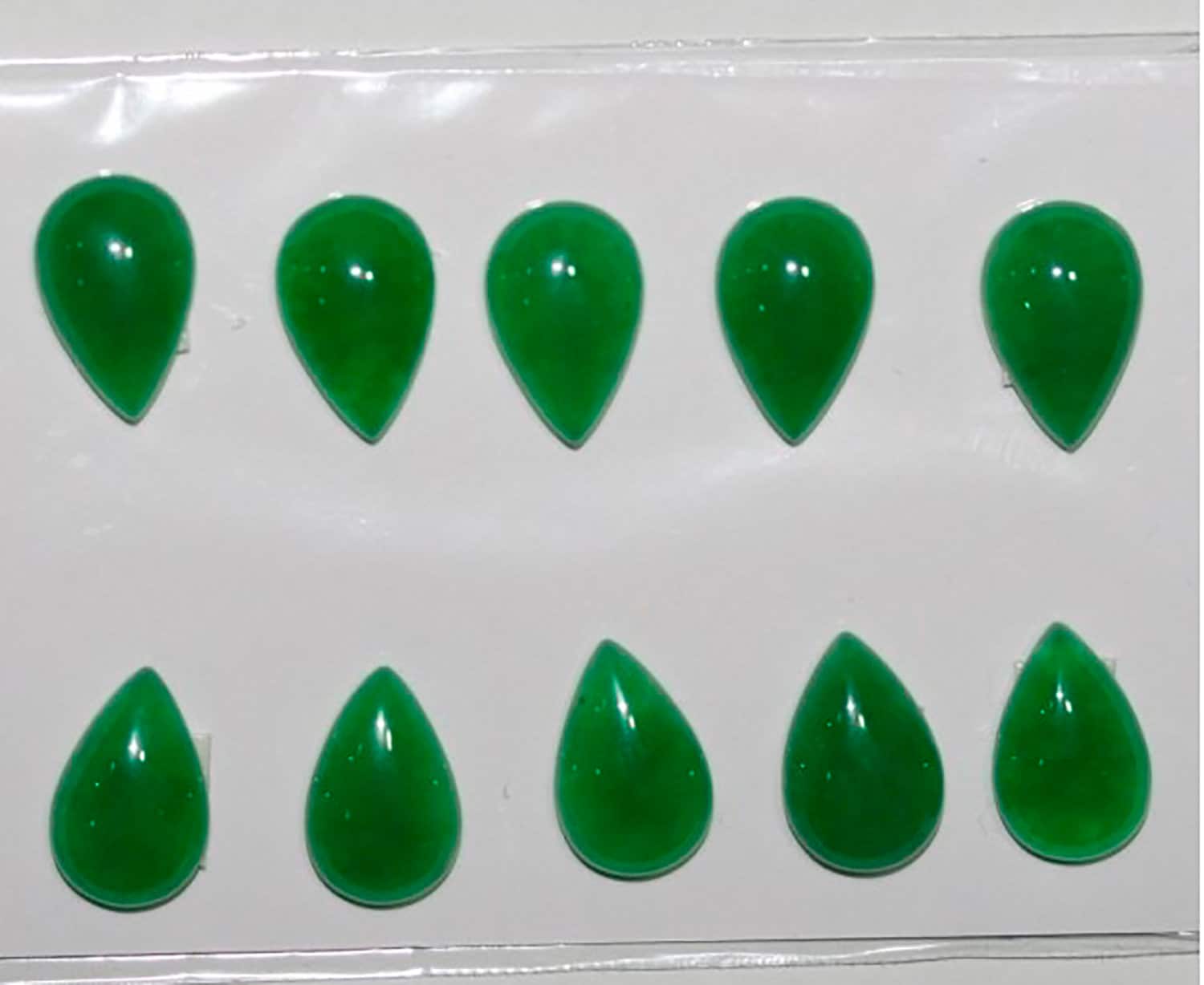10Pcs Lot  Dyed Green Jade Drop Cabochon ( 10 Pcs ) 15x10mm