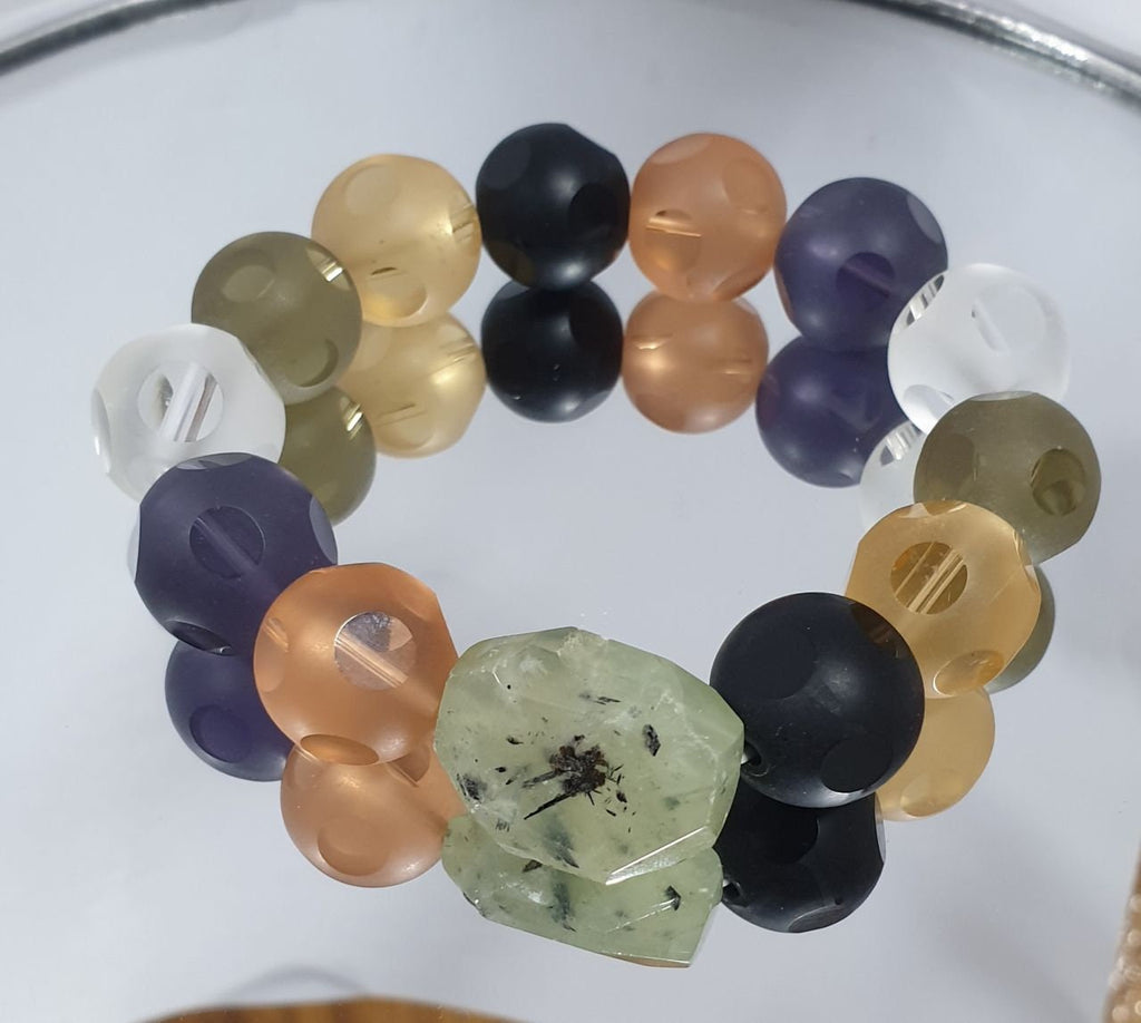 Pulsera elástica de cuarzo hidrotermal multicolor con cuentas redondas de 16 mm y centro de prehnita - Proveedor de joyas - Poder curativo