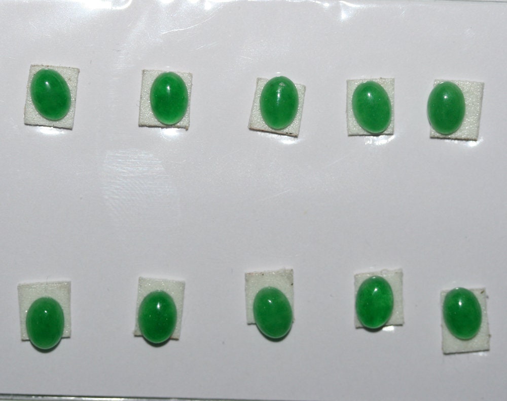 10Pcs Lot Green Jade Oval Cabochon ( 10 Pcs ) 7x5mm