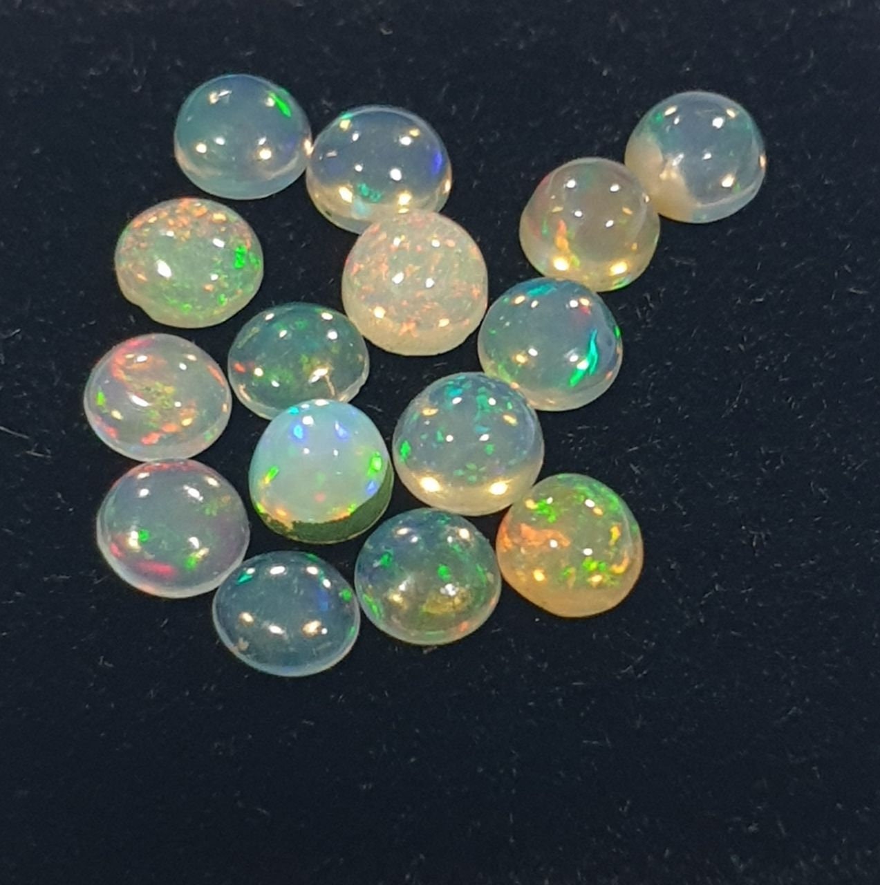 Lot de 15 cabochons ronds en opale véritable de 3 mm, calibrés - Opale naturelle non traitée - Petits cabochons