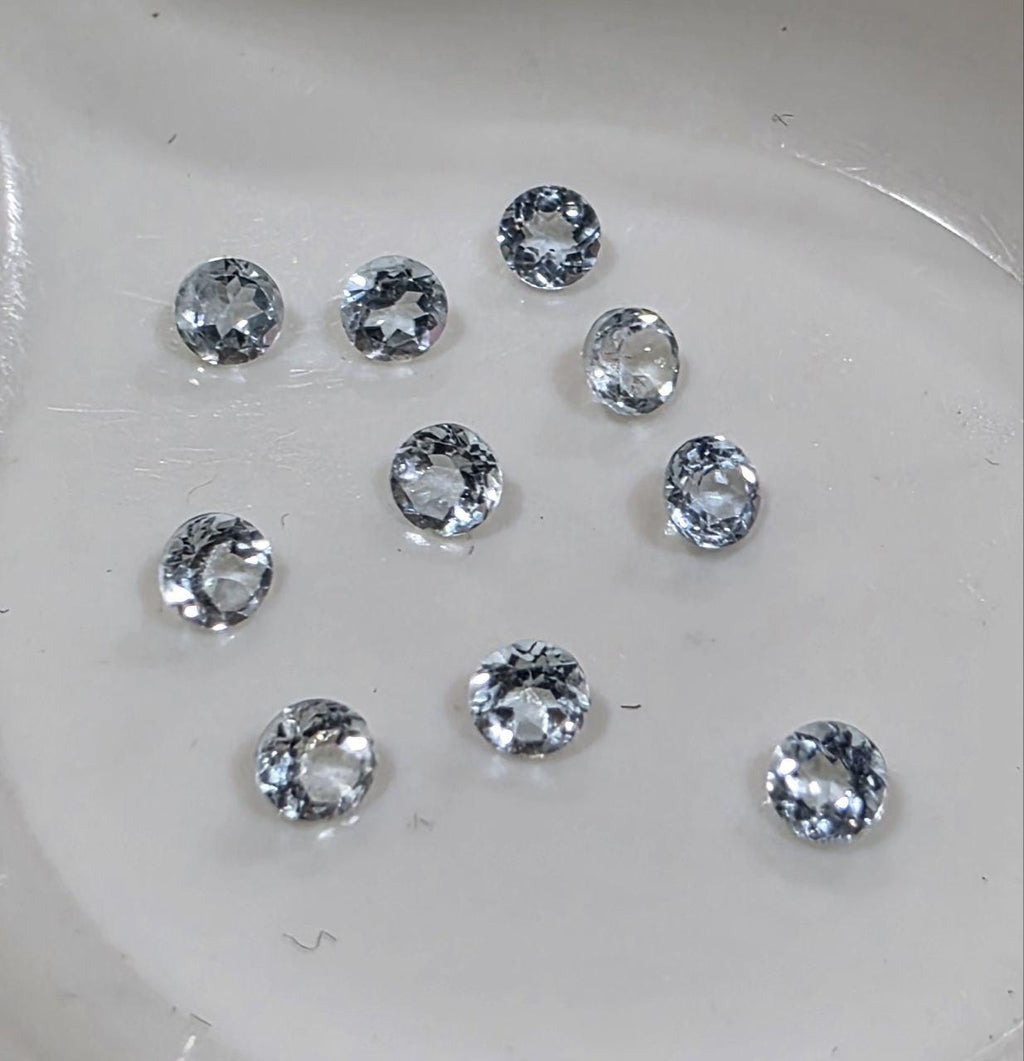 Véritable aigue-marine bleue de 2,5 mm, lot de 10 pièces, naturelle et non traitée, taille brillant rond. Fournisseur de pierres précieuses et de bijoux, béryl de 2 mm.