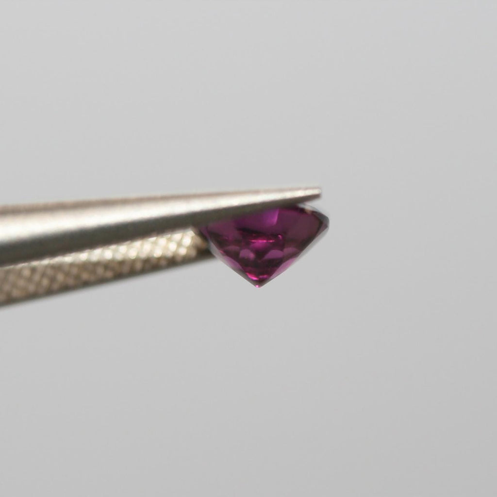 Lote de Granate Rodolita Redonda Facetada 6mm.-(8Pcs).