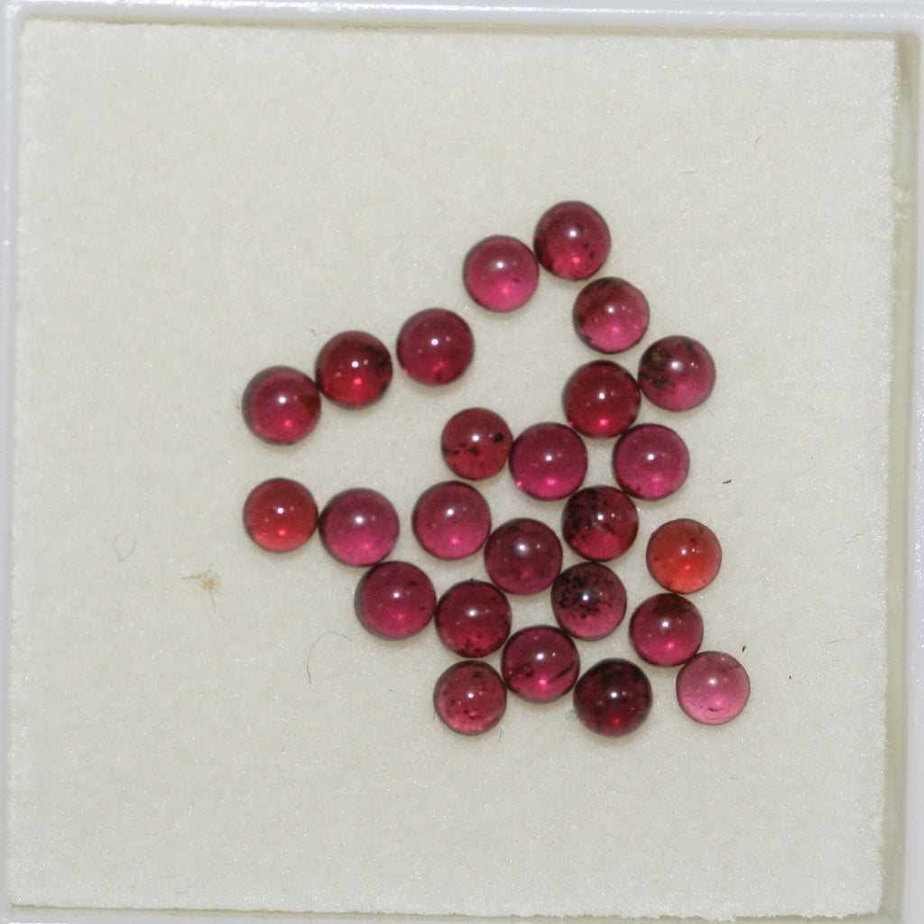 Lote de 25 cabujones redondos de granate de 3 mm. (25 uds.)