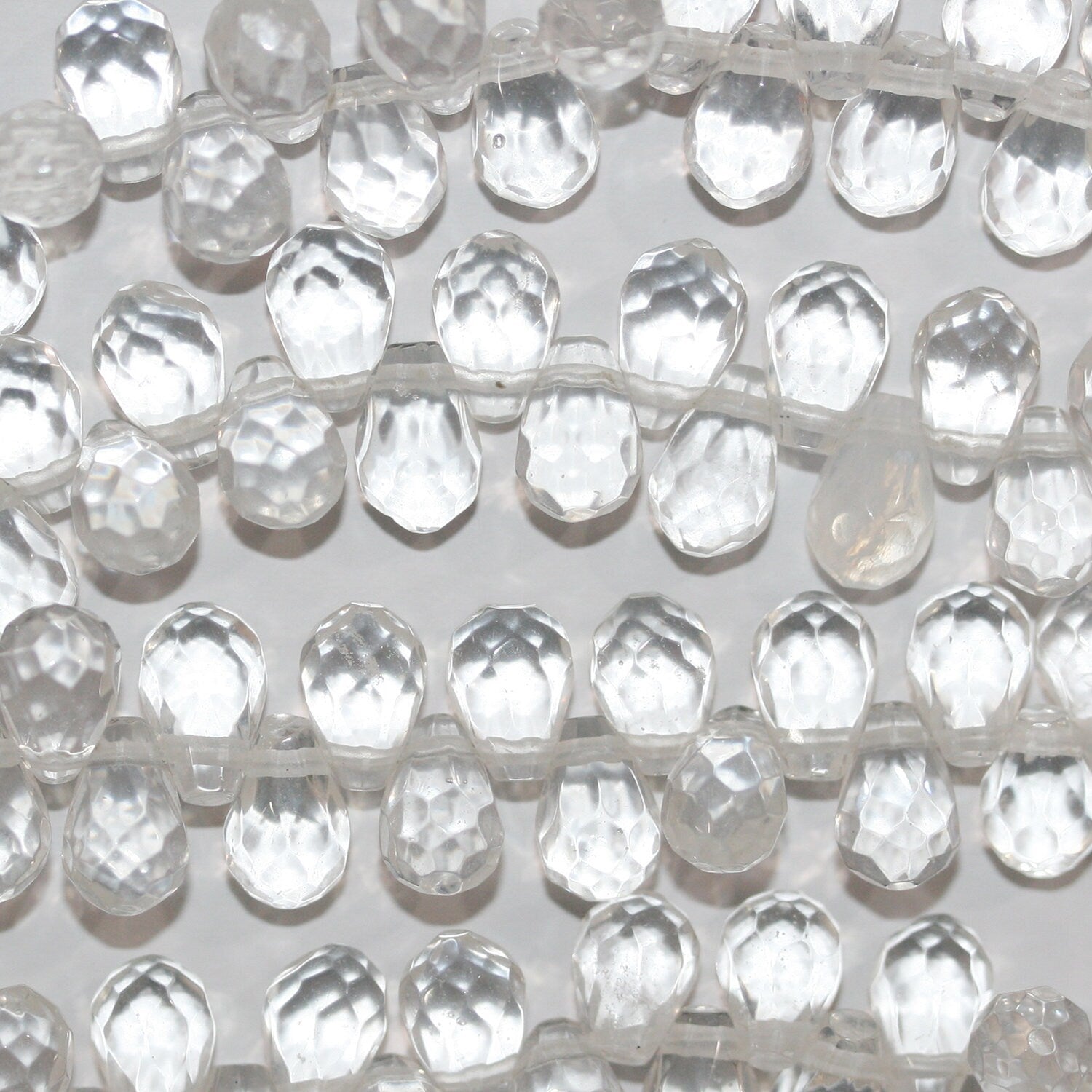 Cuentas de cristal de roca de cuarzo facetadas de 6" (9 x 6 mm) - Hilo de 17 cm