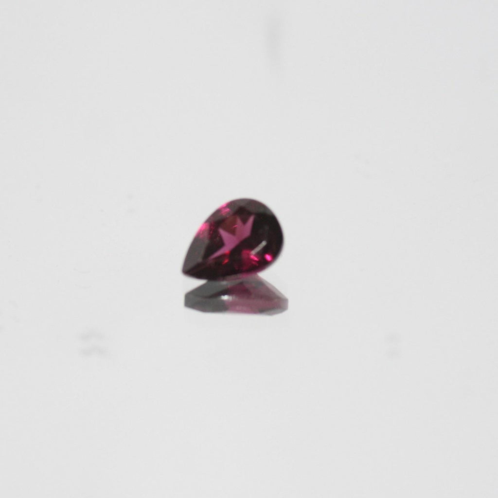 Lot de grenats rhodolites facettés en forme de goutte 7x5mm (6 pièces)