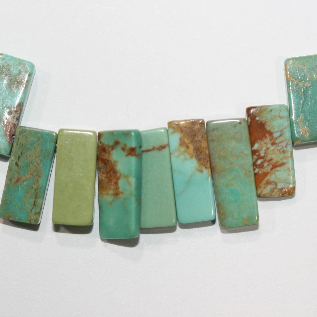 Perles rectangulaires lisses en turquoise St de 20 cm (8 pouces), 14 x 5 mm environ. Longueur du fil : 20 cm.