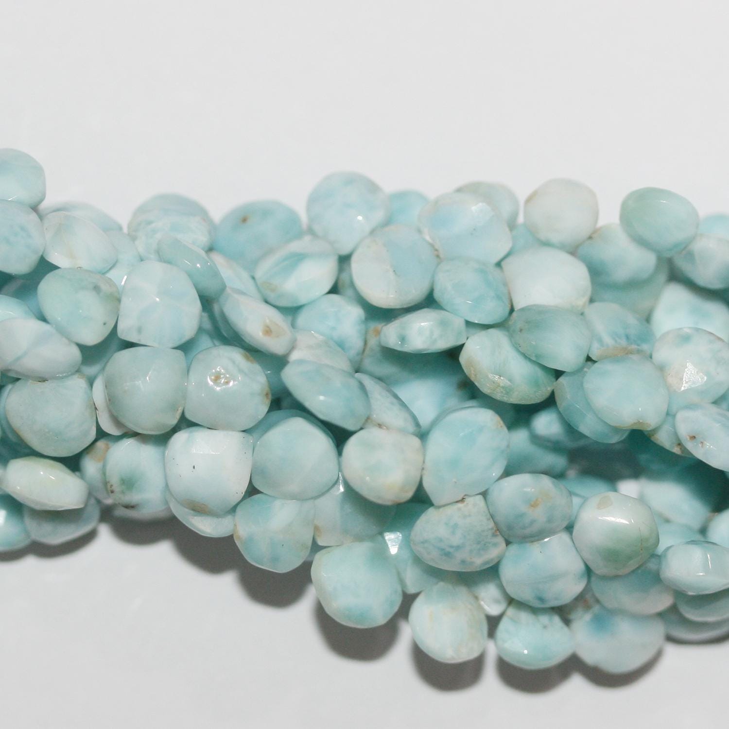 Perles en larimar St à facettes en forme de goutte de 8 pouces, 6-7 mm environ. - Fil de 20 cm.