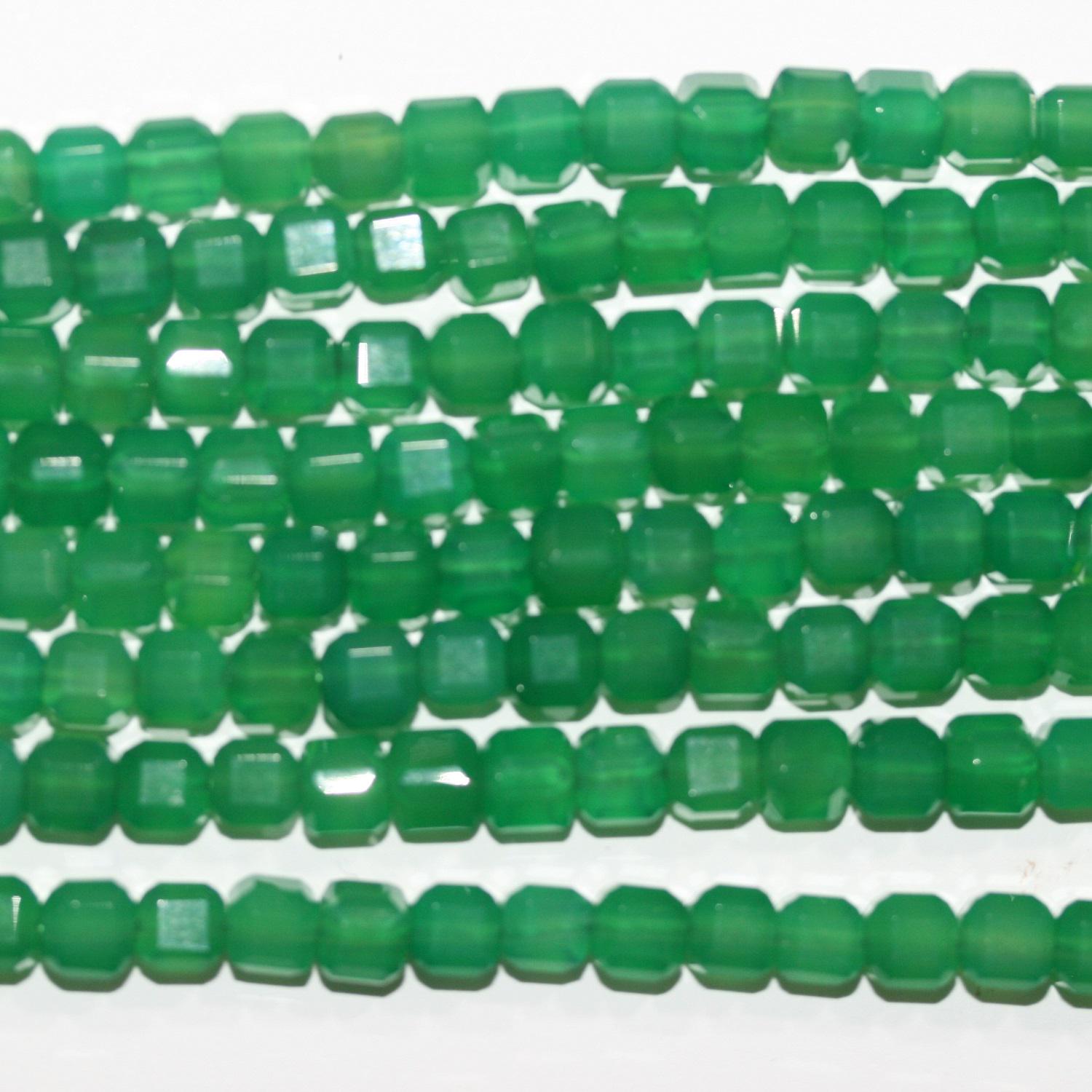 Perles cubiques à facettes en onyx vert St de 15 pouces, 6 mm - Fil de 38 mm.