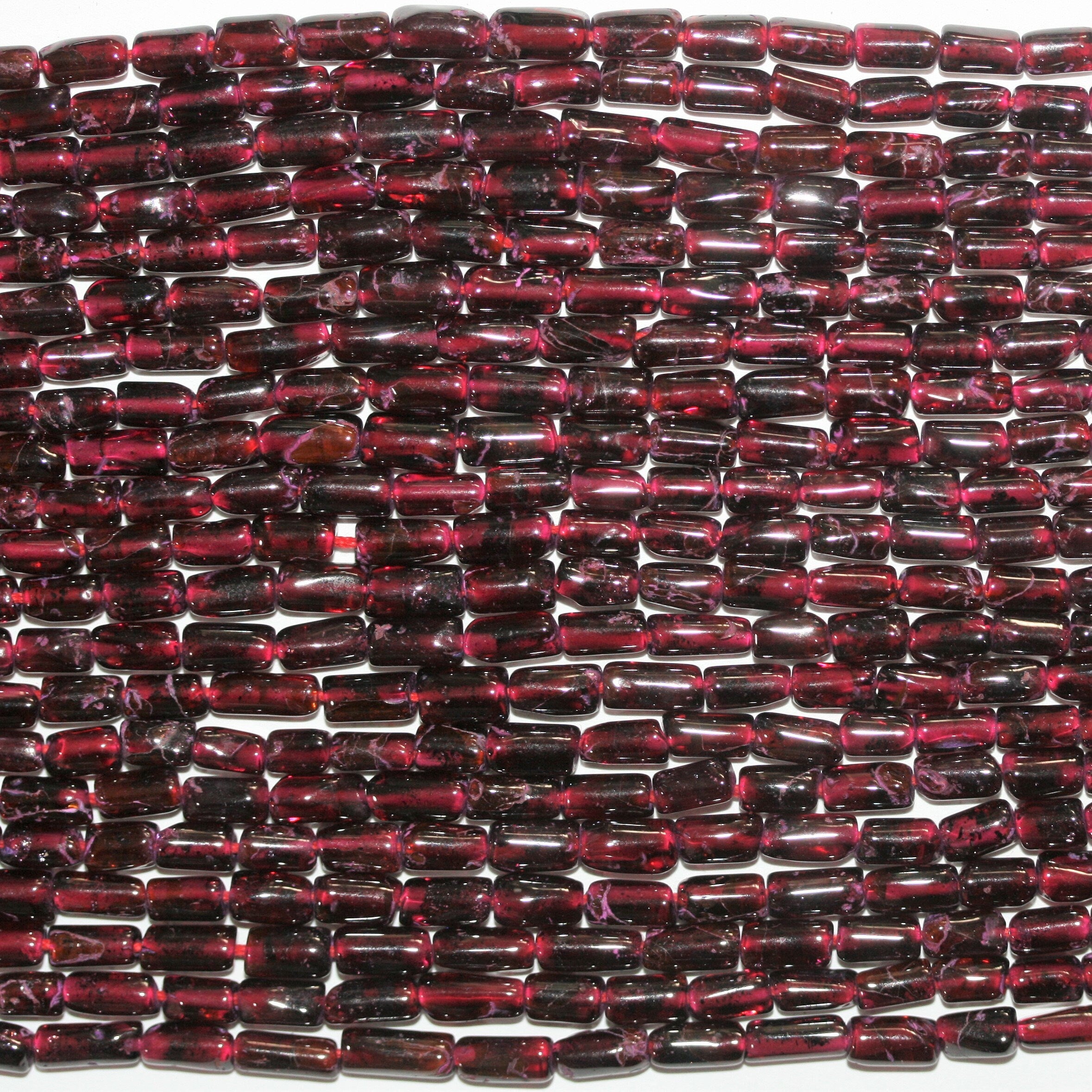 Perles tubulaires lisses en grenat de Saint-Pierre, 14 pouces, 6 x 3 mm. Longueur approximative du brin : 36 cm.