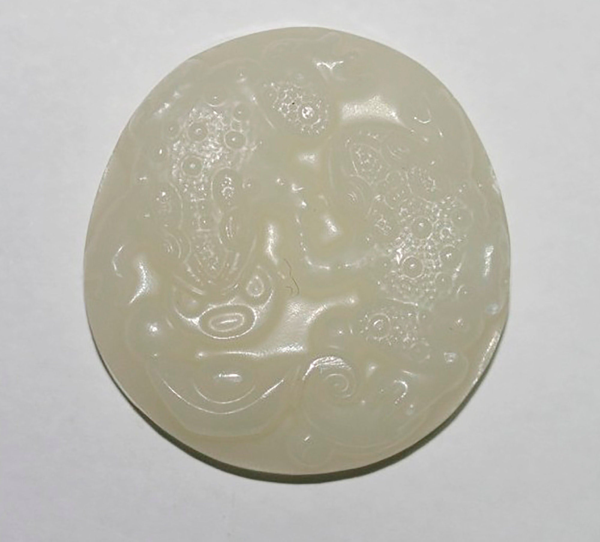 Pendentif en jade blanc 50 mm