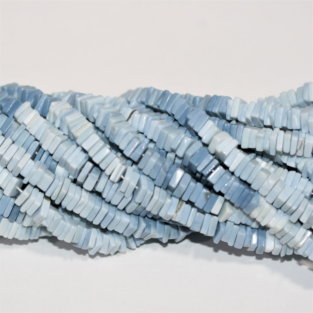 Cuentas cuadradas planas y lisas de ópalo azul St. de 16" de 6 x 2 mm, hilo de 42 cm.