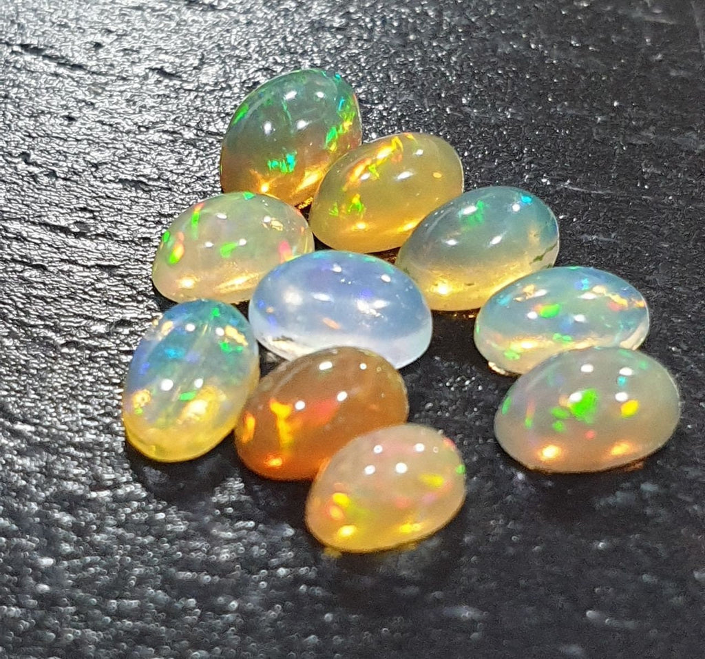 Lote de 10 cabujones ovalados de ópalo Wello natural de 5 x 3 mm (AAA) - Venta al por mayor - Lotes de piedras preciosas - Gema sin tratar