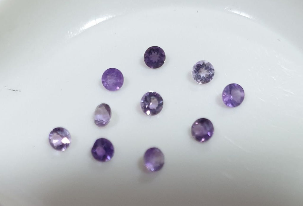 Amatista calibrada facetada redonda de 2 mm (10 unidades) - Piedras calibradas - Piedras naturales - Corte brillante