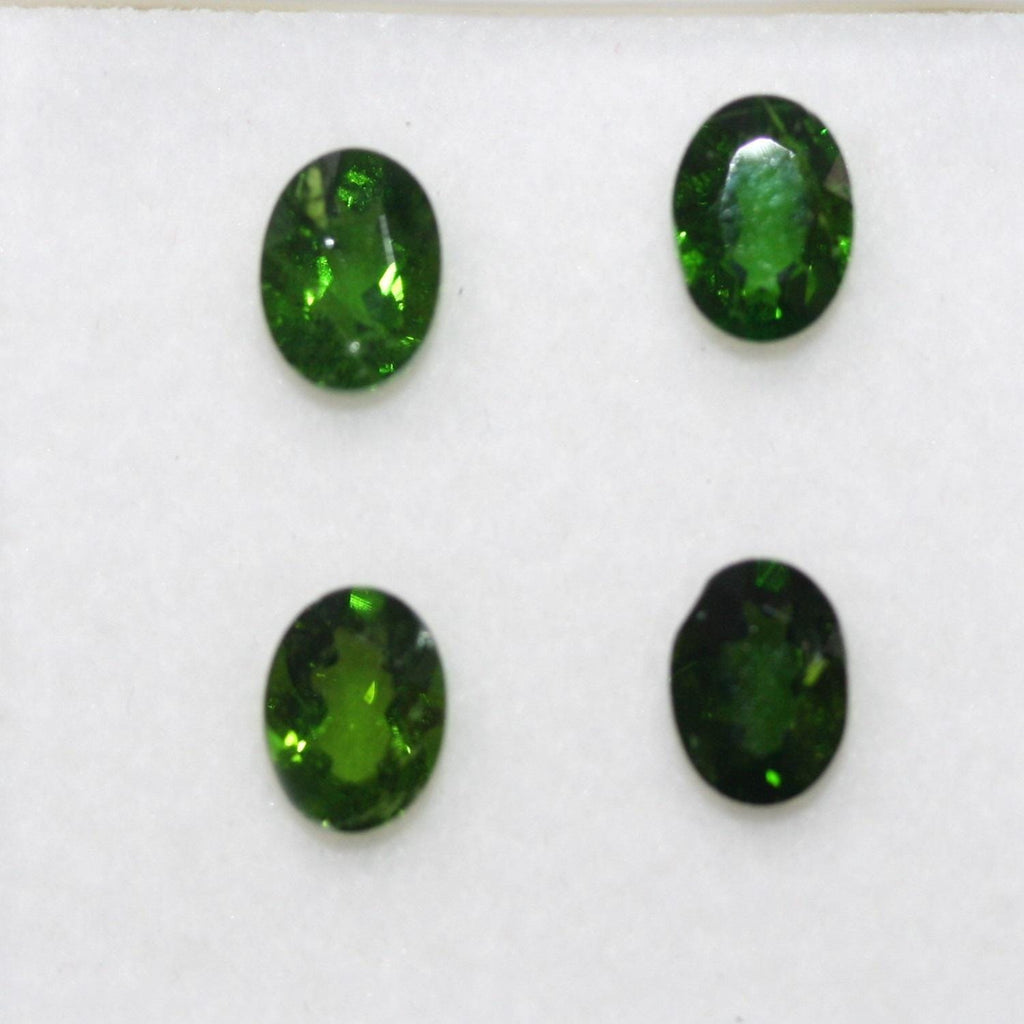 Lot de 4 pièces de diopside chromé facetté ovale 8x6mm - Réf. 633LO