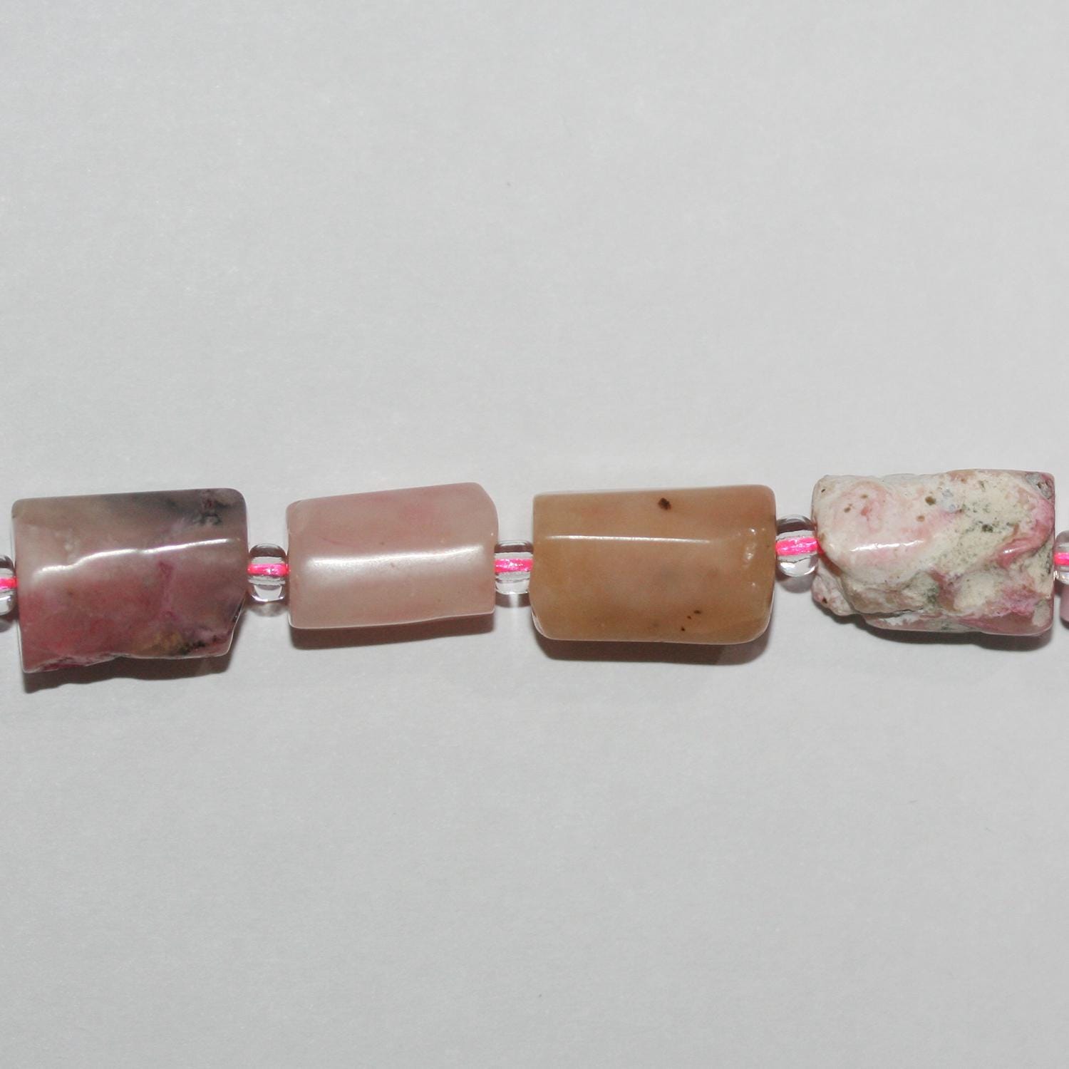 Perles tubulaires à facettes en opale rose St, 12 x 8 mm environ, 39 cm de long.