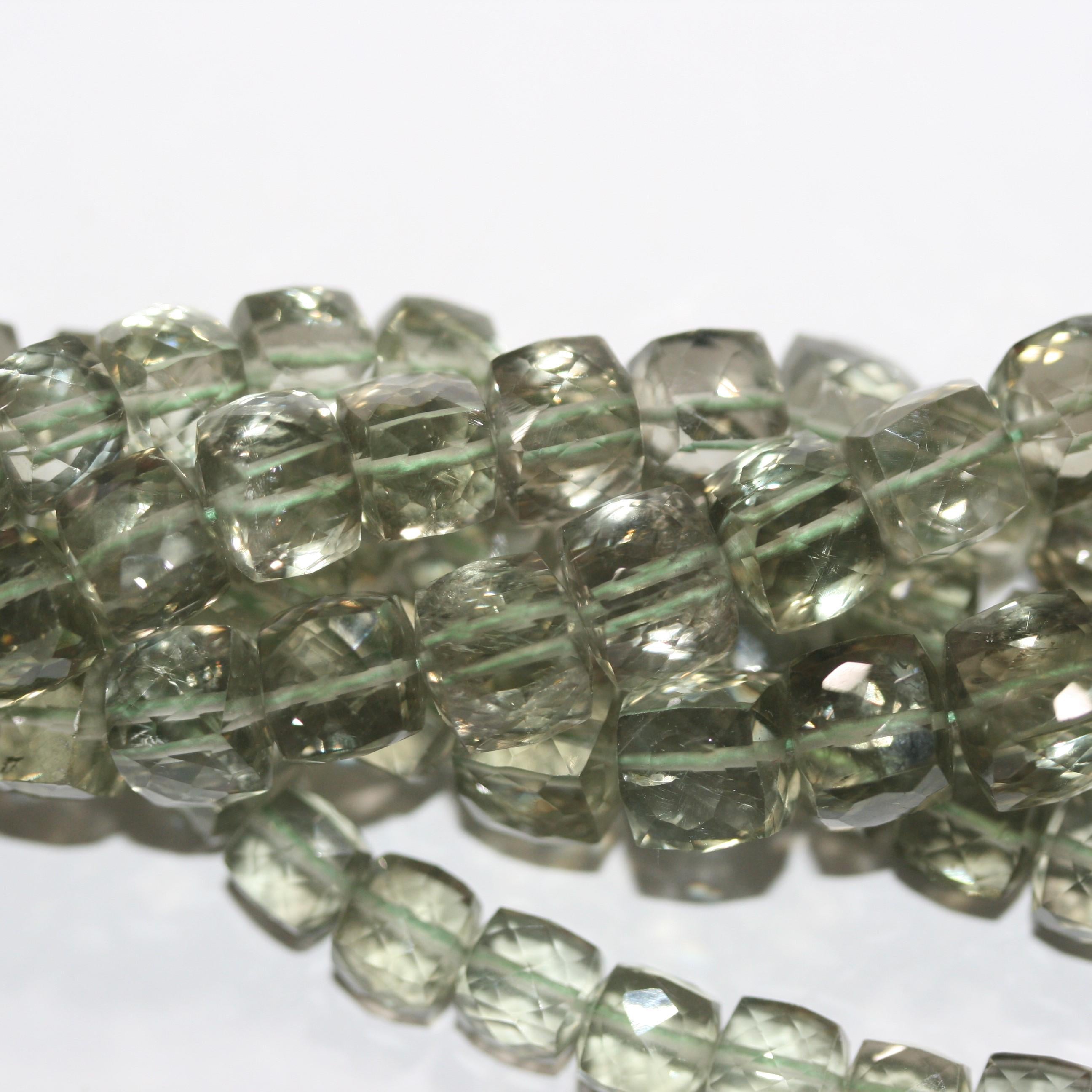 Perles cubiques à facettes en prasiolite de 8 pouces (environ 7-8 mm) - Longueur du fil : 21 cm.