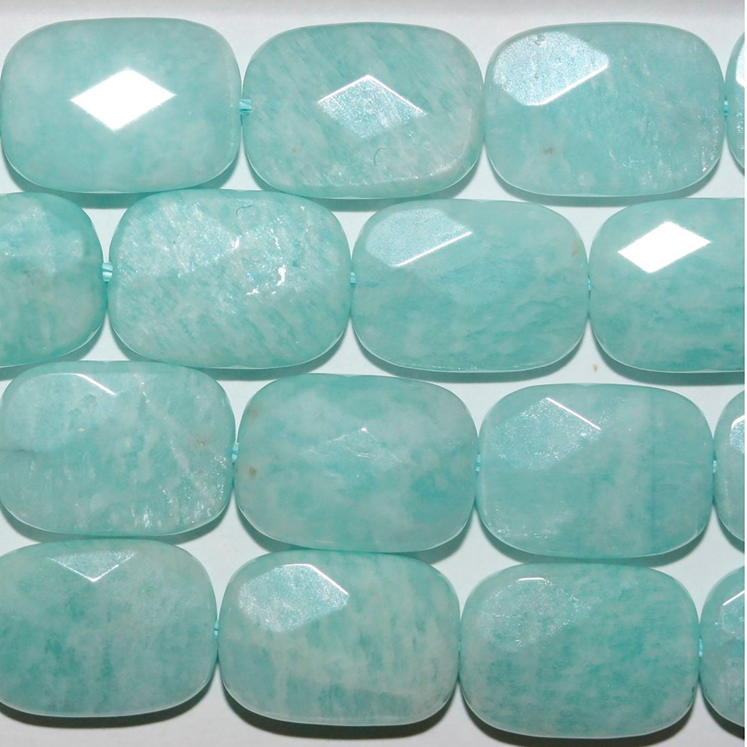15" perles rectangulaires à facettes en amazonite russe, 14 x 10 mm - Fil de 39 cm