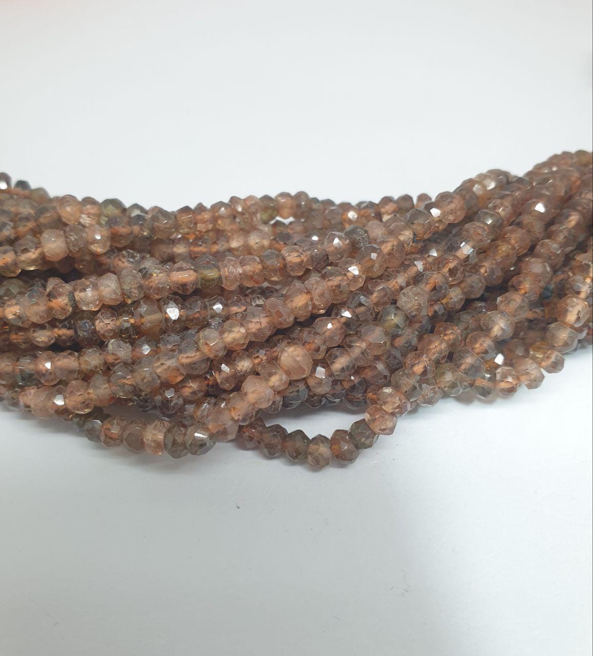 Perles rondelles à facettes en andalousite de 38 cm (15 pouces), 4 x 2 mm environ - Longueur du fil : 37 cm
