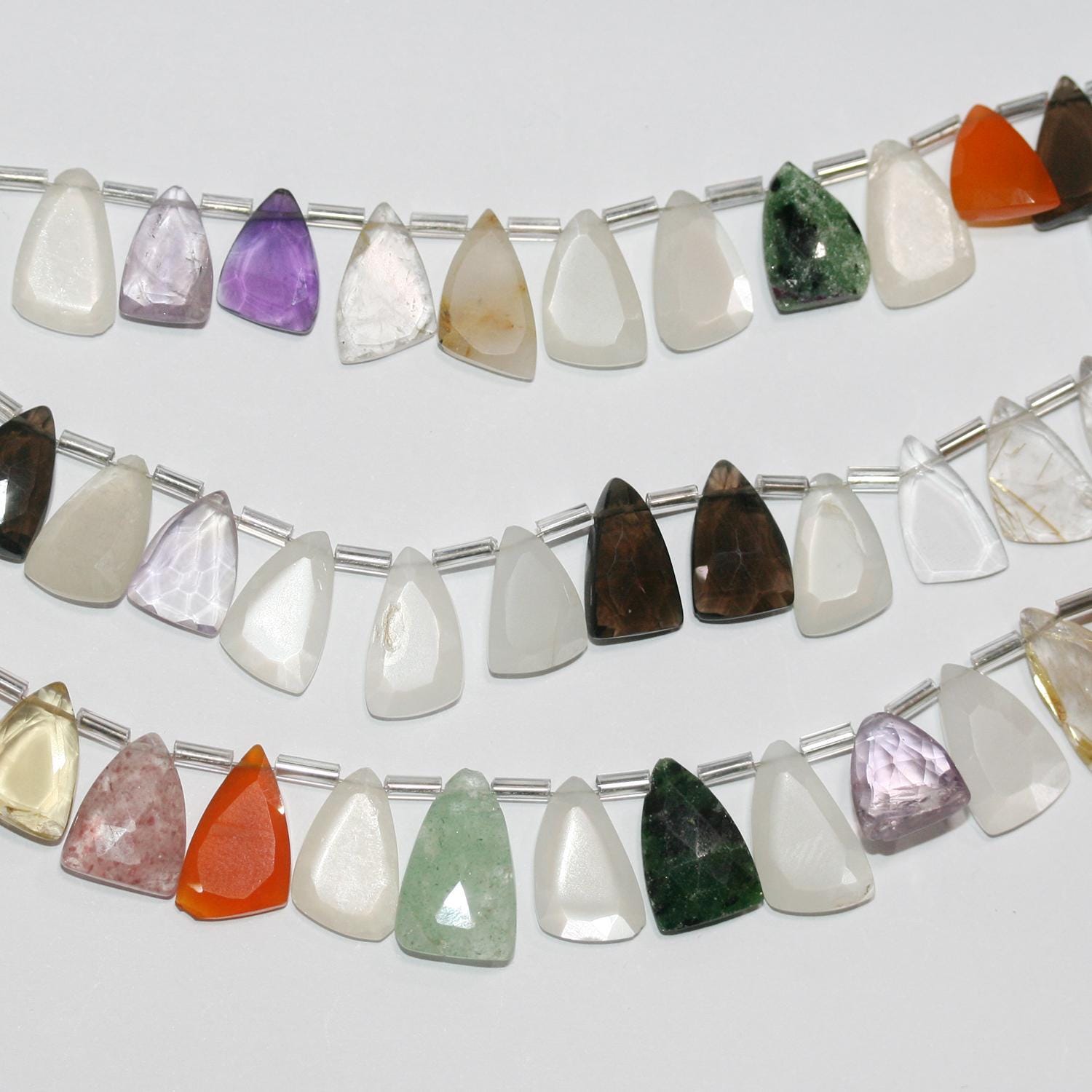 Cuentas de punta de lanza facetadas de múltiples piedras de 8" St 12x9 mm. Aprox. - Hilo de 21 cm.