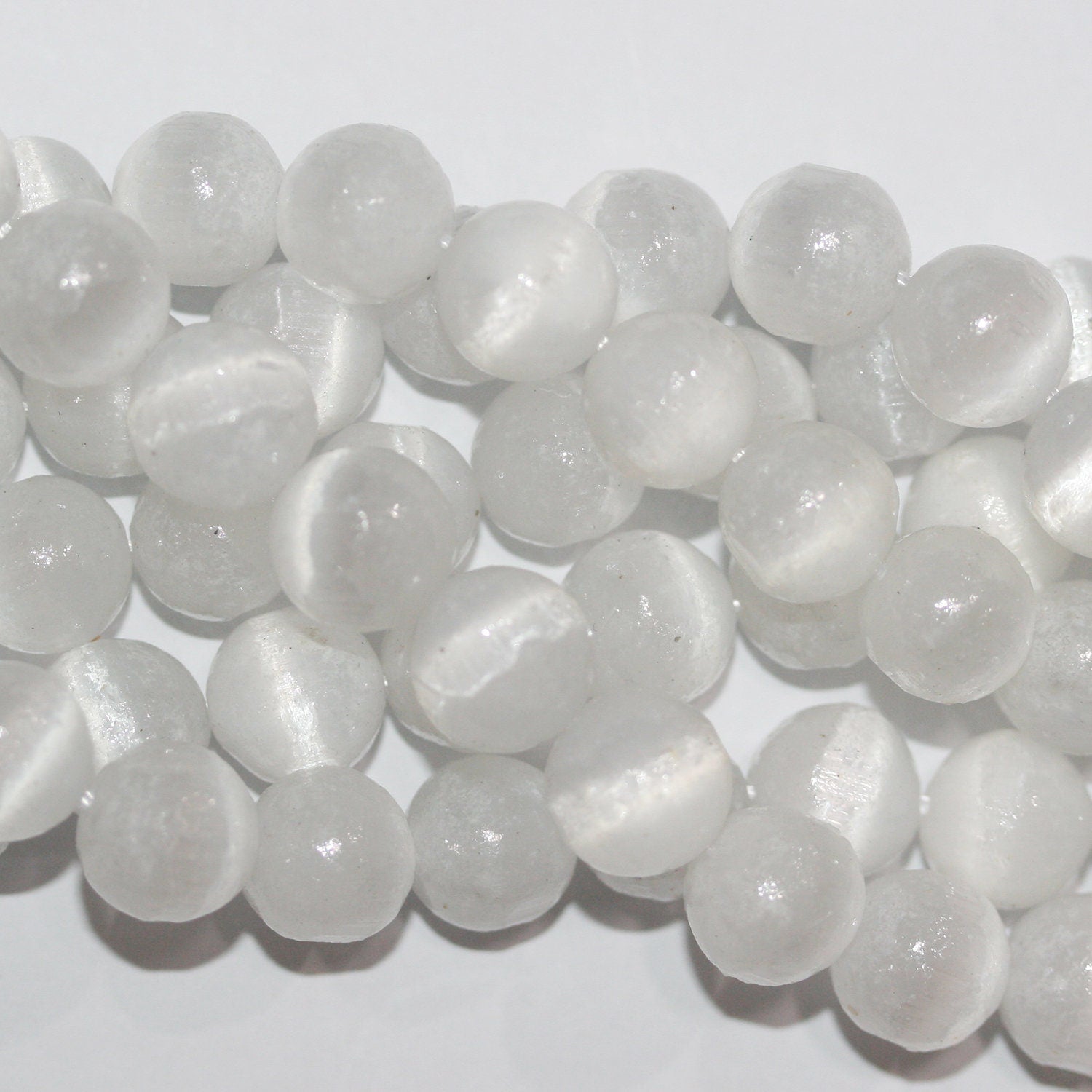 15" perles rondes lisses en sélénite de 8 mm - 39 cm