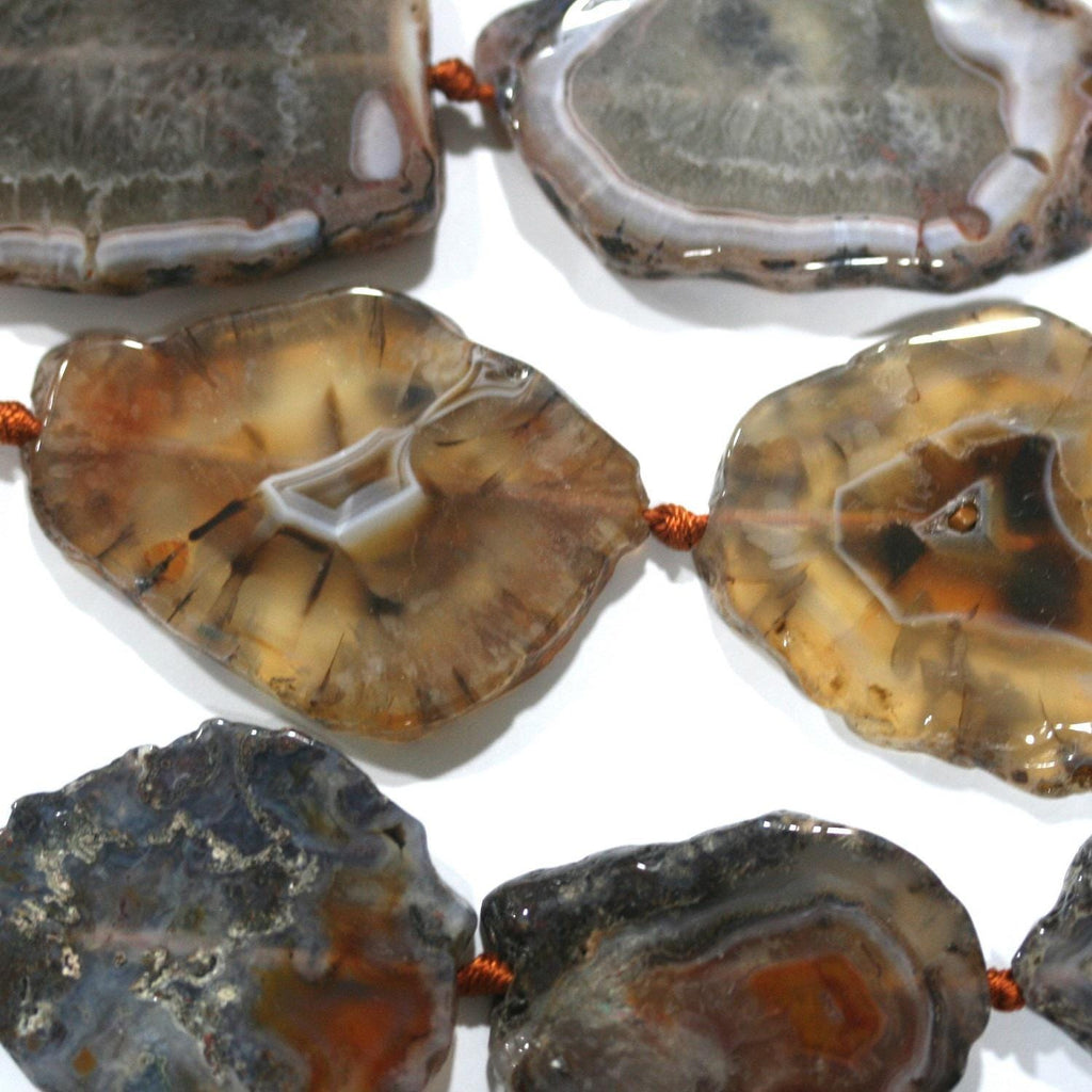 Cuentas planas irregulares y lisas de ágata marrón de 16", 50 x 38 mm. Tira de 40 cm.