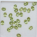 Lot de péridots ovales à facettes 4x3mm (5CT)