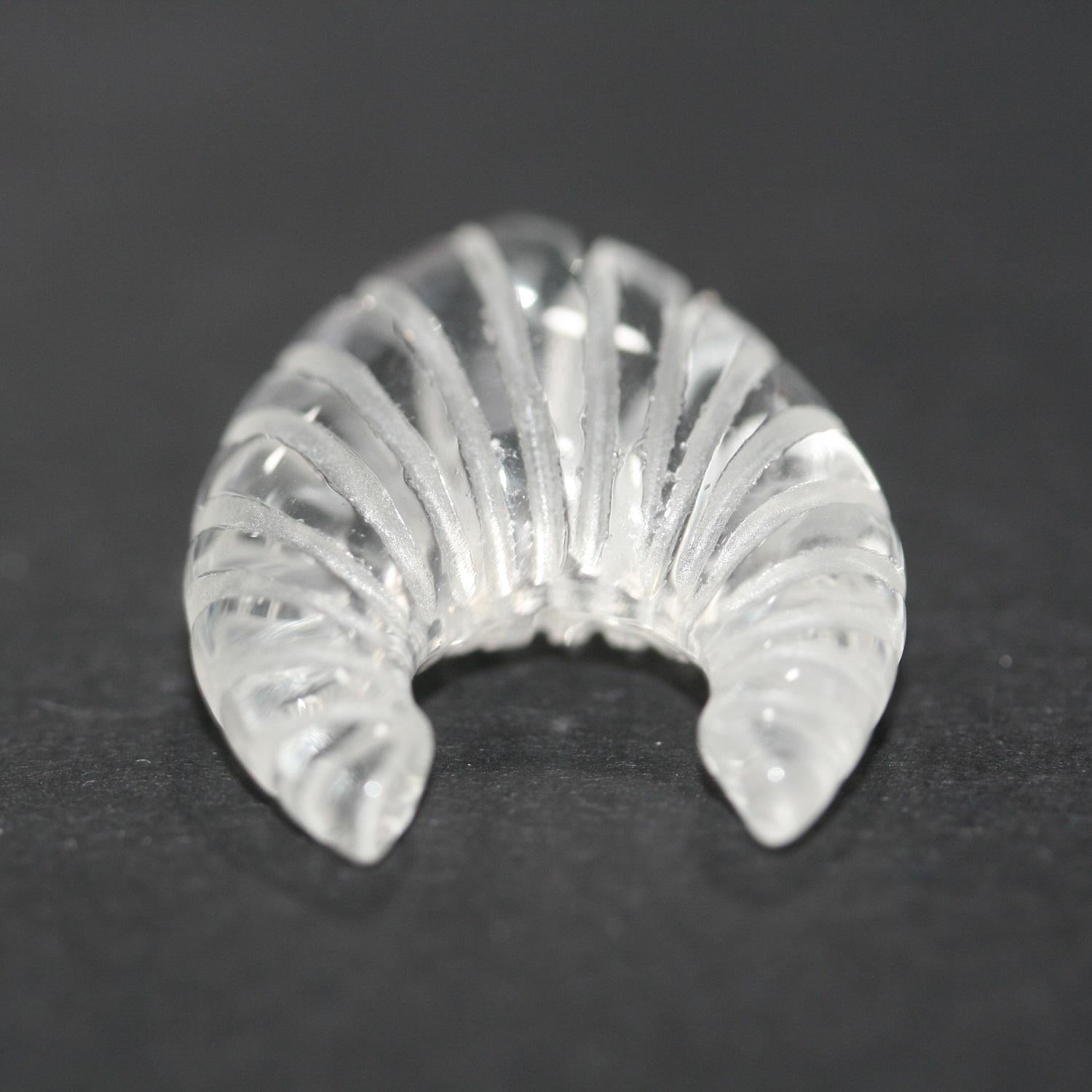 Colgante de Cristal de Roca Tallado Ovalado 28x22mm.- Ref.14806