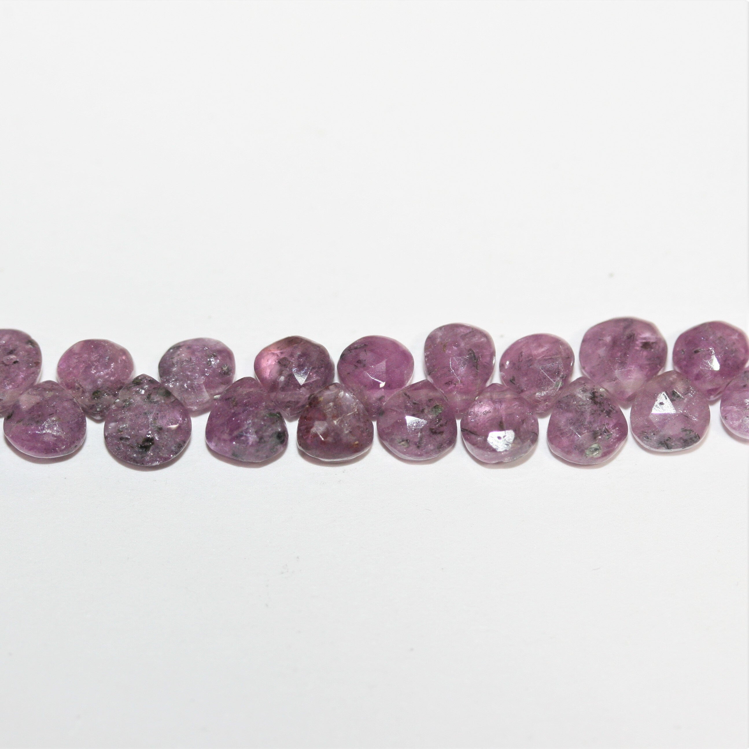 Perles en saphir rose facettées en forme de goutte de 8 pouces, 4 mm, rang de 20 cm.