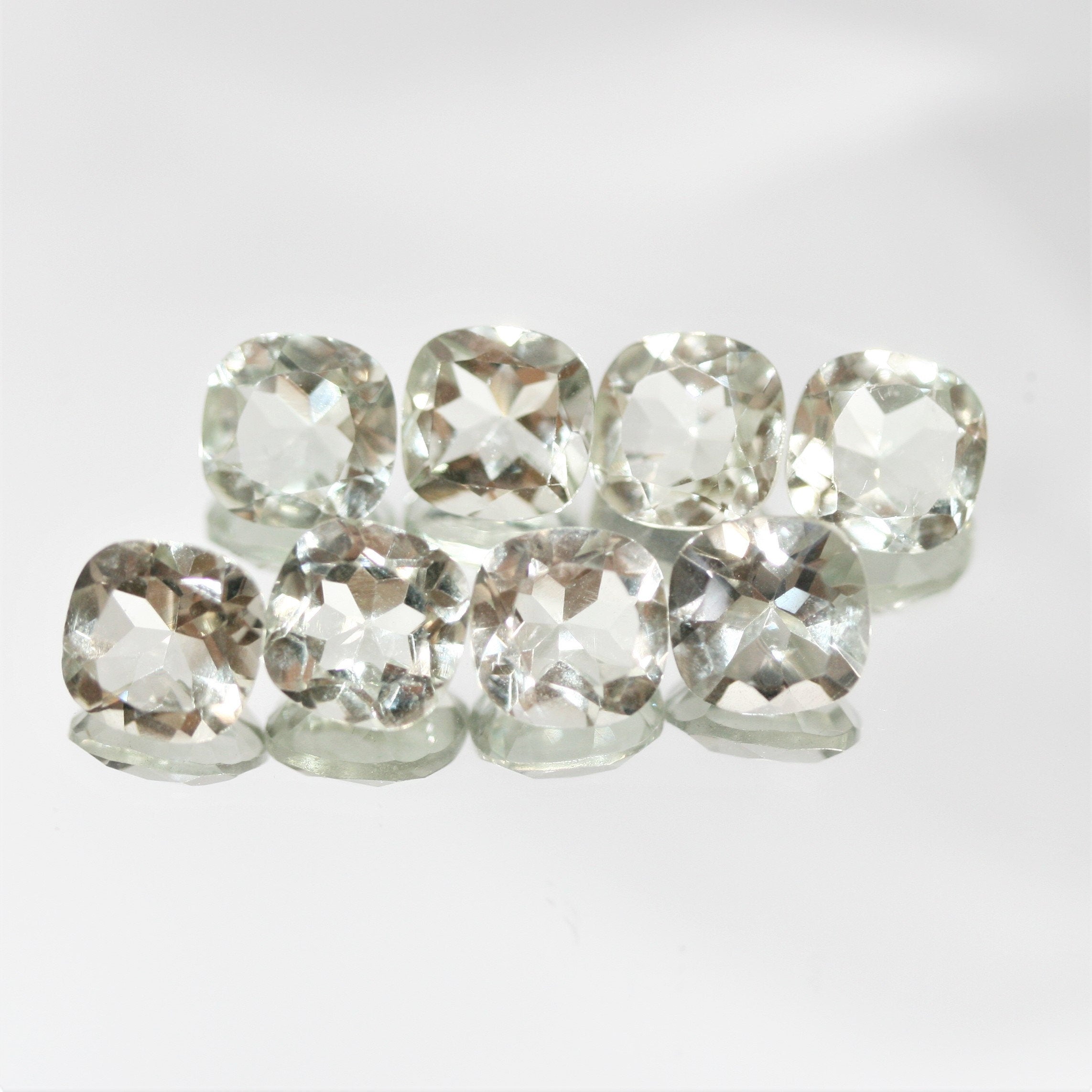 Lote de Prasiolita Cuadrada Facetada 8mm.- 8 Piezas