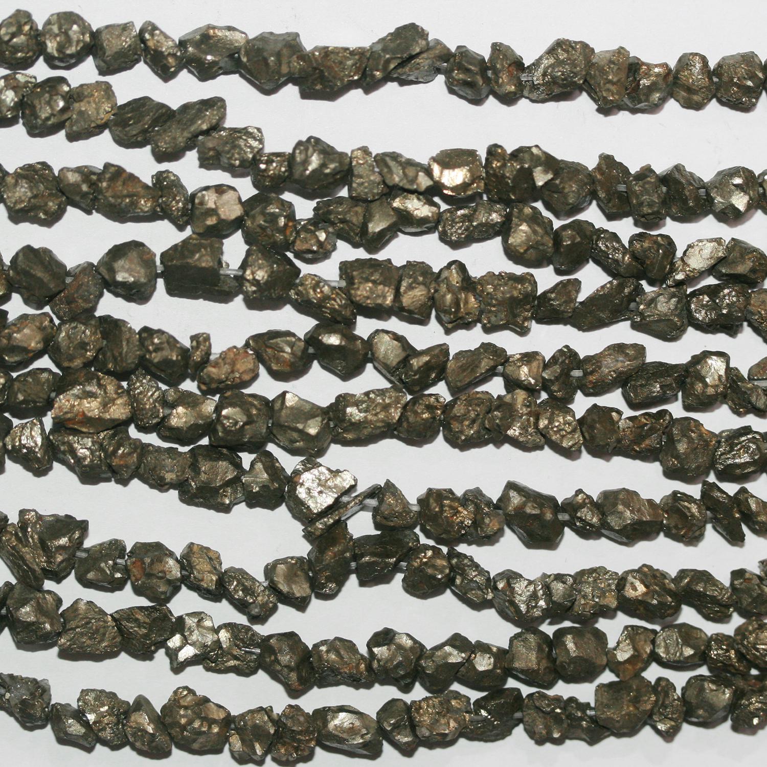 Perles de pyrite naturelle lisses non polies de 15 pouces, 6-7 mm environ - Fil de 39 cm.
