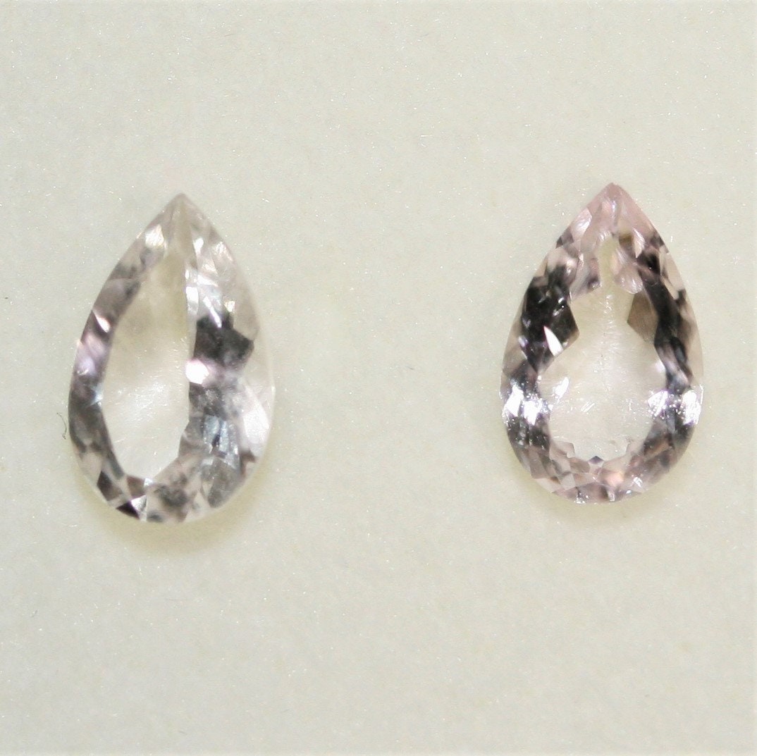 Lote de 2 Morganitas Facetadas en Forma de Gota de 8x5 mm (2 Piezas)