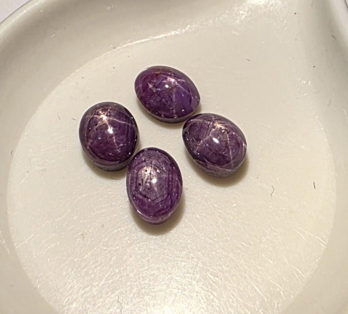 Lote de 4 cabujones de rubí estrella natural (5,5-6 x 4,5-5 mm) - Gemas naturales para joyería - Rubí estrella