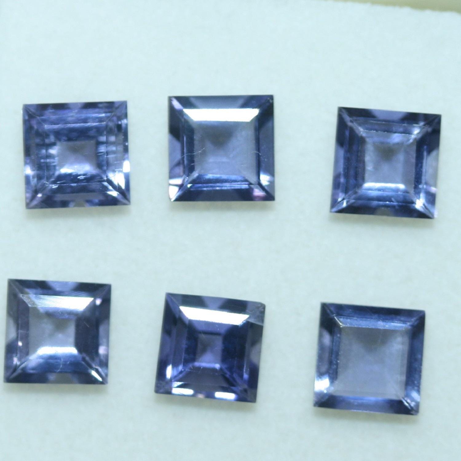 Lot d'iolite carrée à facettes 7 mm (6 pièces).