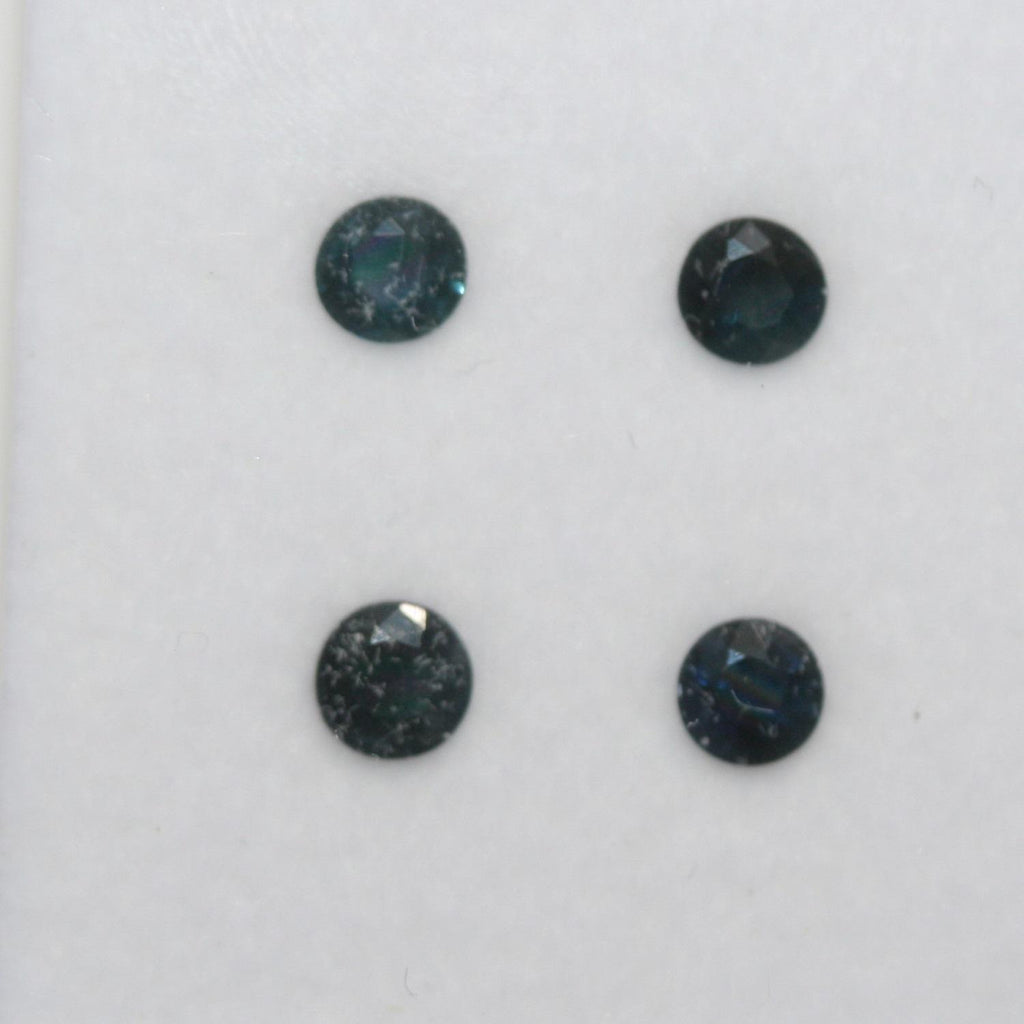 Lote de 4 zafiros azules redondos facetados de 4 mm. (4 piezas)