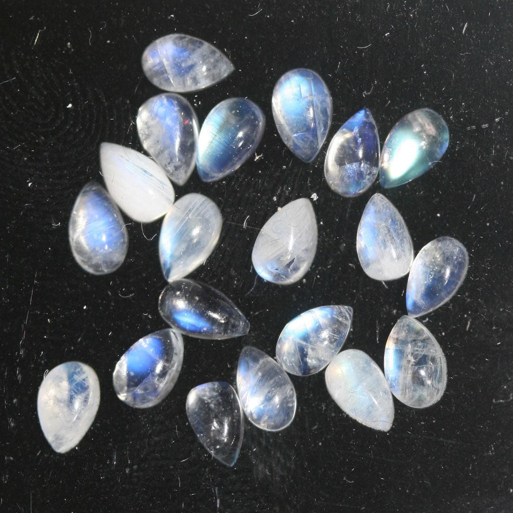 Pierre de lune bleue feu AAA Cabochon lisse en forme de goutte 5x3mm (20 pièces).