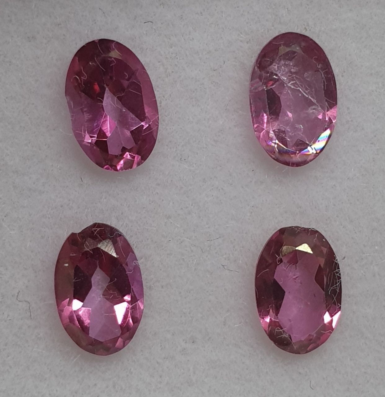 Lote de 4 topacios rosas facetados ovalados de 6 x 4 mm - Gemas al por mayor