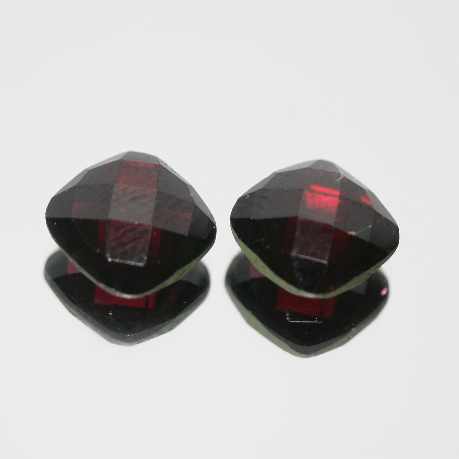 1 Pair Garnet Square Faceted Briolette cut 8mm (1 pair)