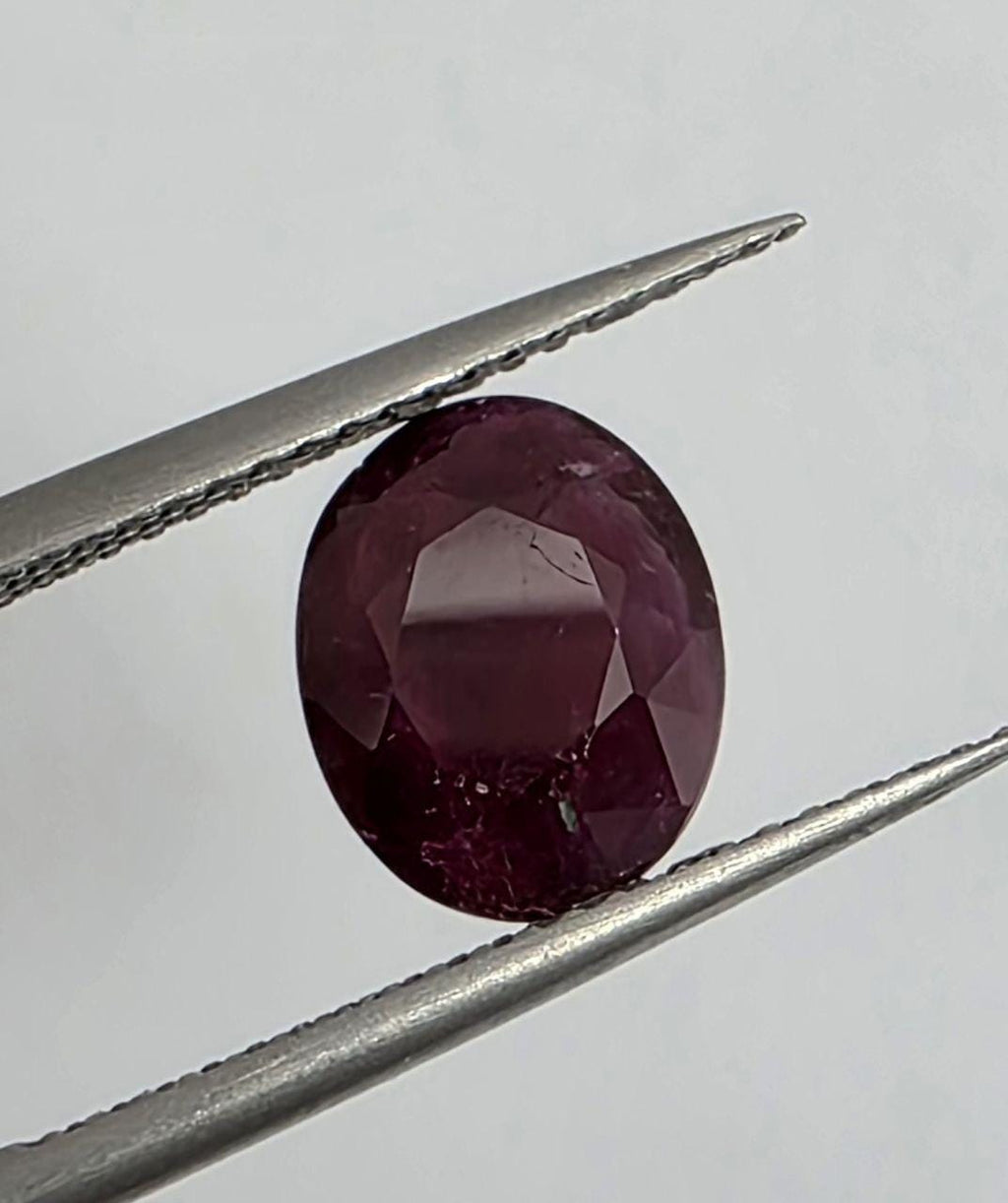 Natural Red Ruby Oval Cut 9.6x7.8mm 2.5ct Pinkish Red Color