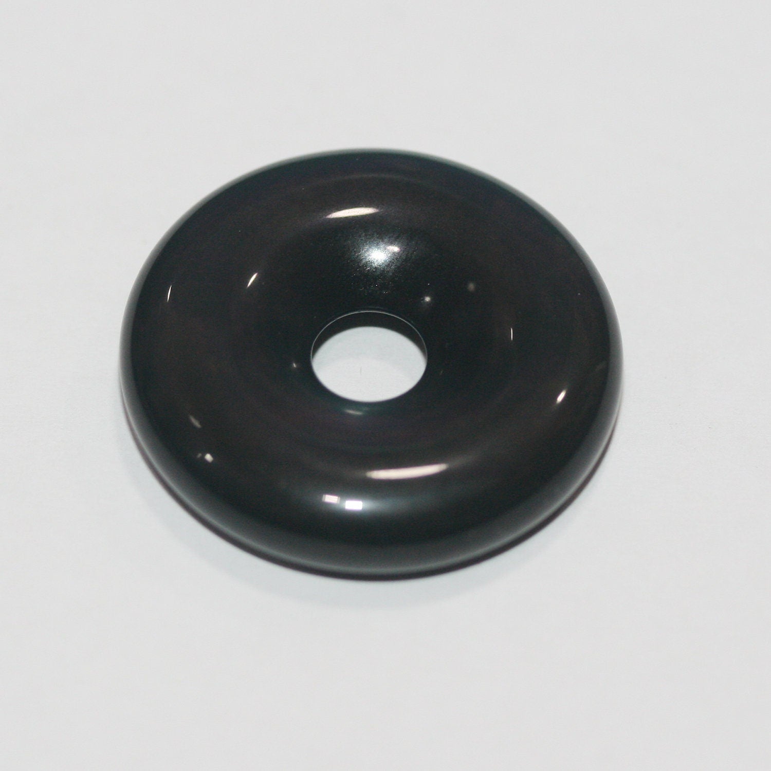 Pendentif disque en obsidienne lisse en forme de donut, 30 mm