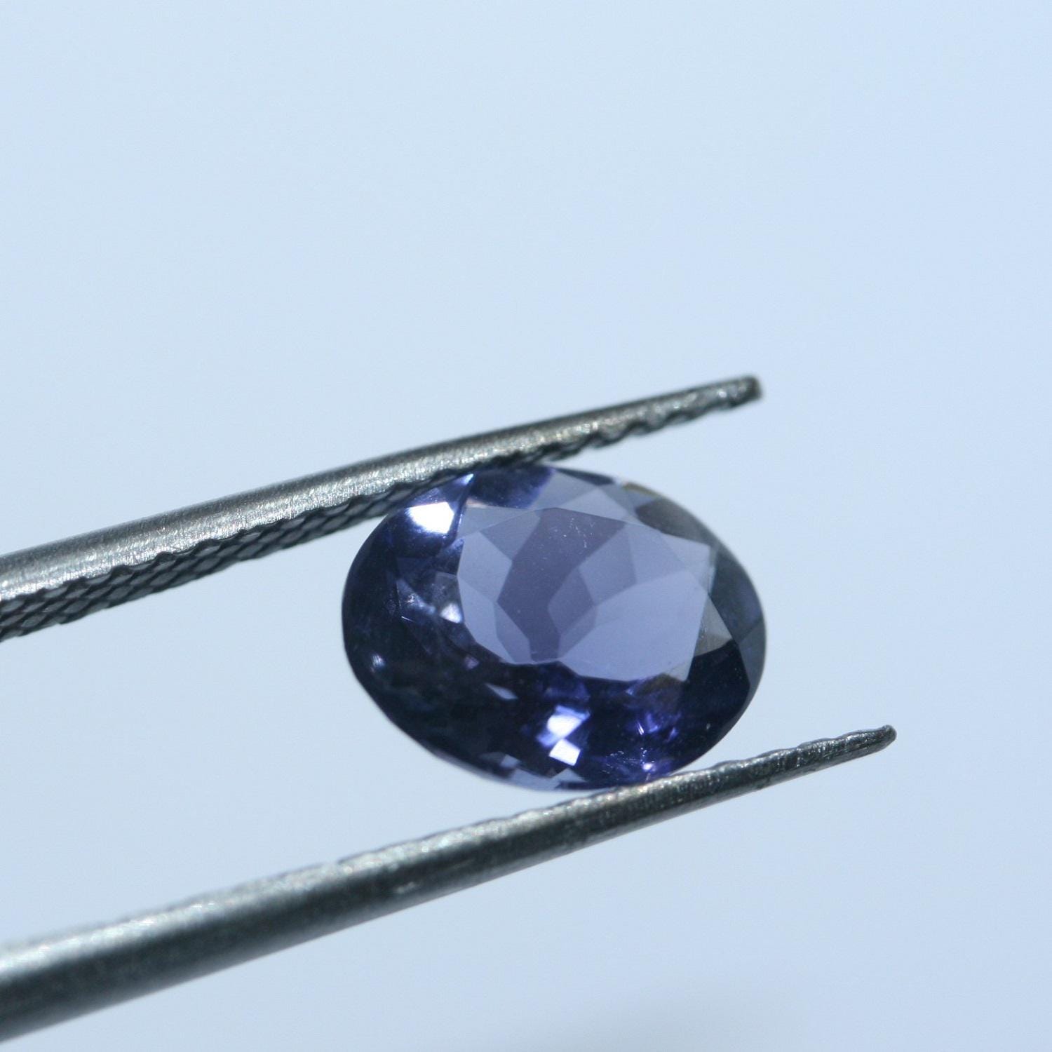 Lot d'iolite ovale à facettes 10x8mm. (2 pièces).