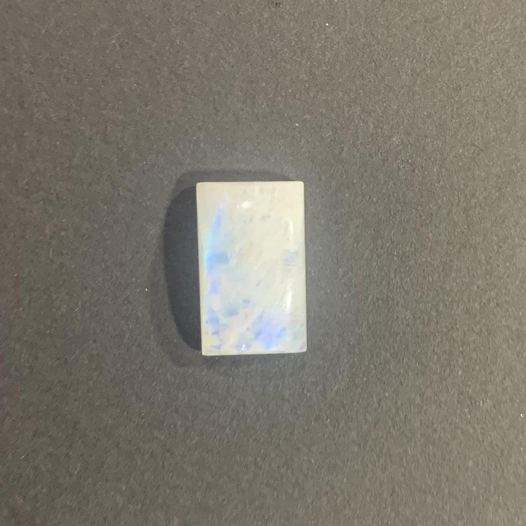 Cabochon rectangulaire en pierre de lune arc-en-ciel de feu bleu AAA 17,5x11 mm. (13,47ct.)