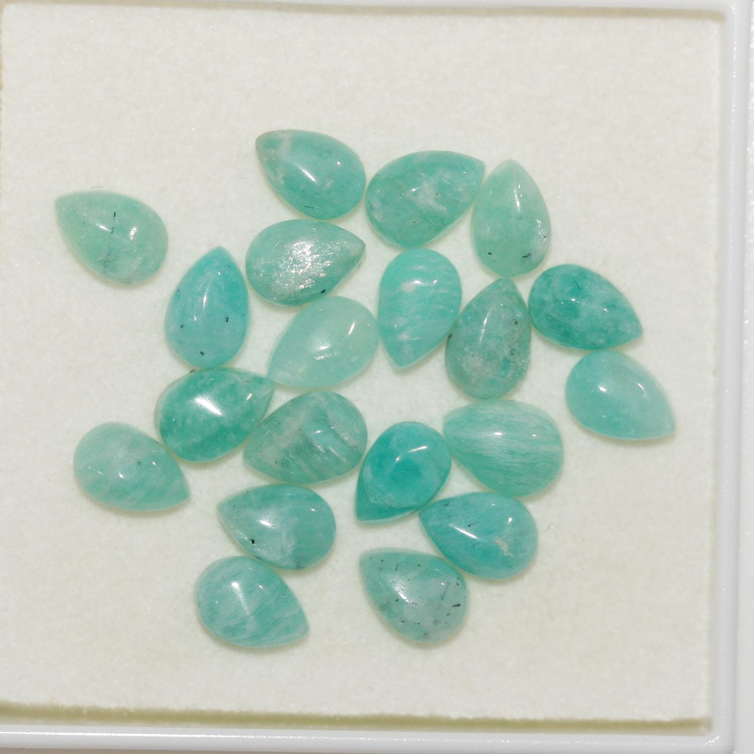 Lote de 20 cabujones de amazonita lisos de 6 x 4 mm. (20 uds.)