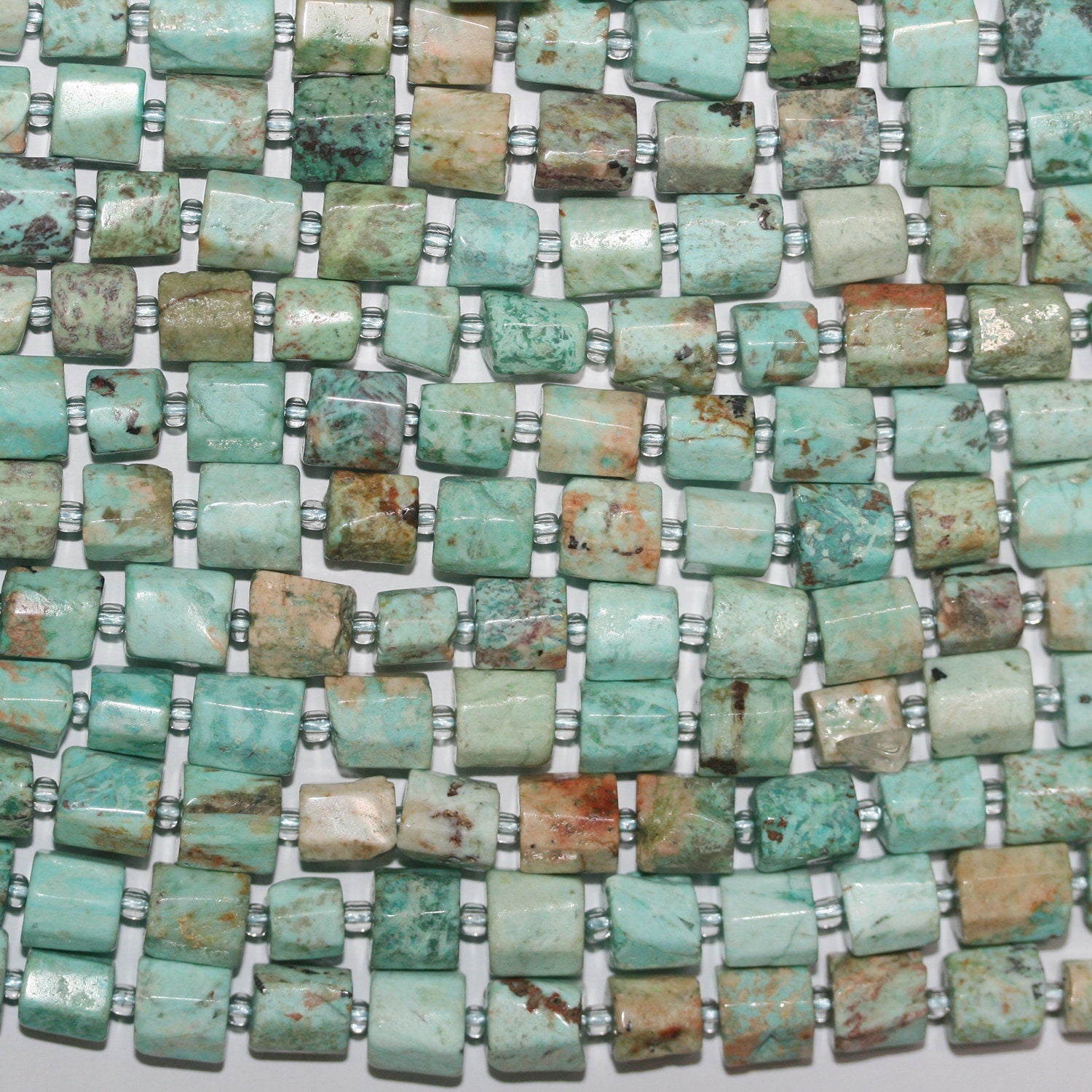 Perles tubulaires à facettes en turquoise St de 15 pouces (environ 8 mm) - Longueur du fil : 39 cm