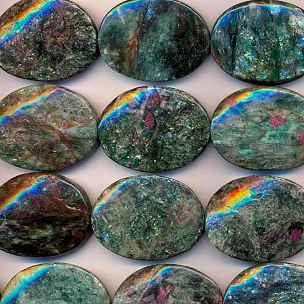 Cuentas ovaladas lisas de fucsita y rubí de 40 x 30 mm (16"). Hilo de 40 cm aprox.