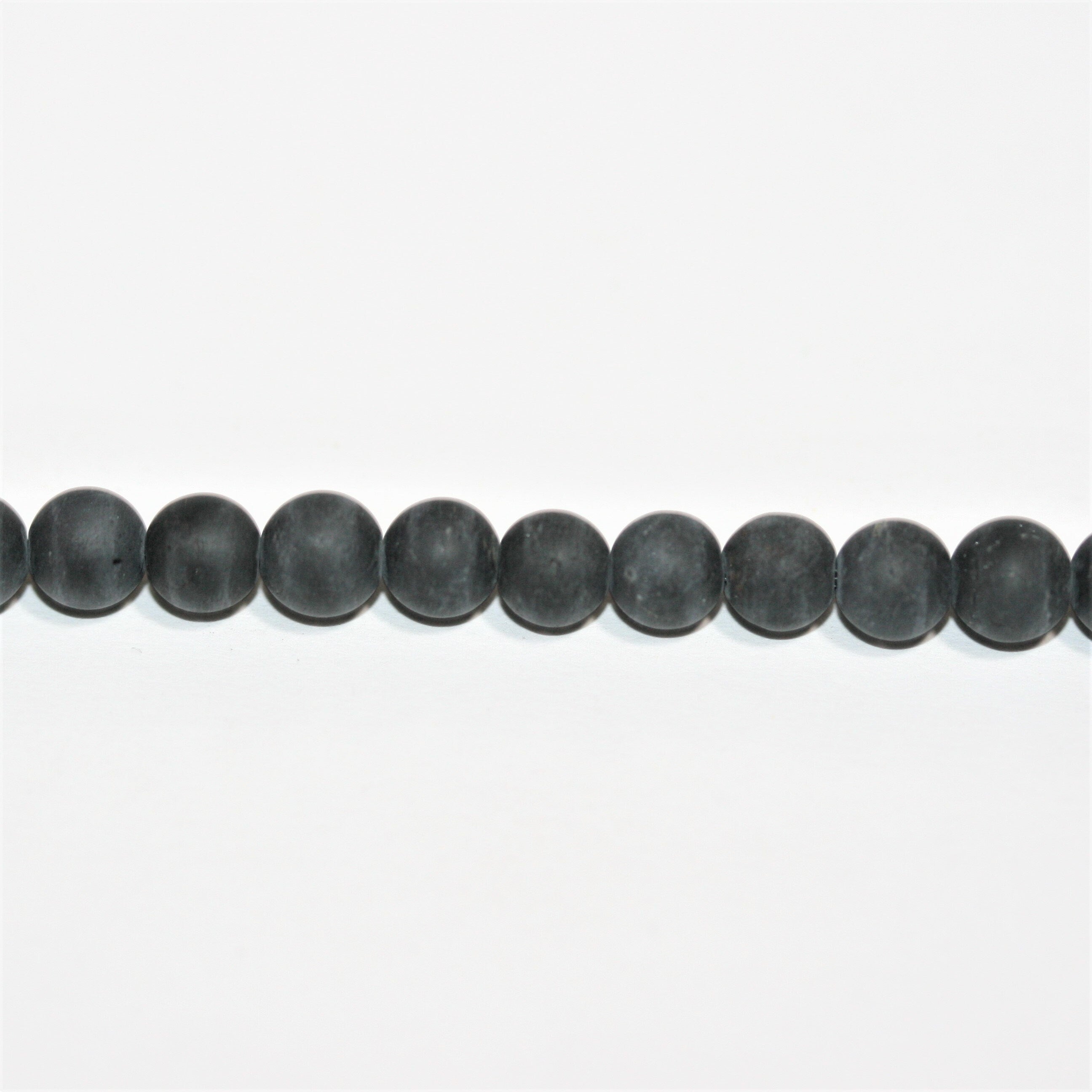 15" St. Black Tourmaline Finition Mate Perles Rondes Lisses 6mm.- Brin 38cm.