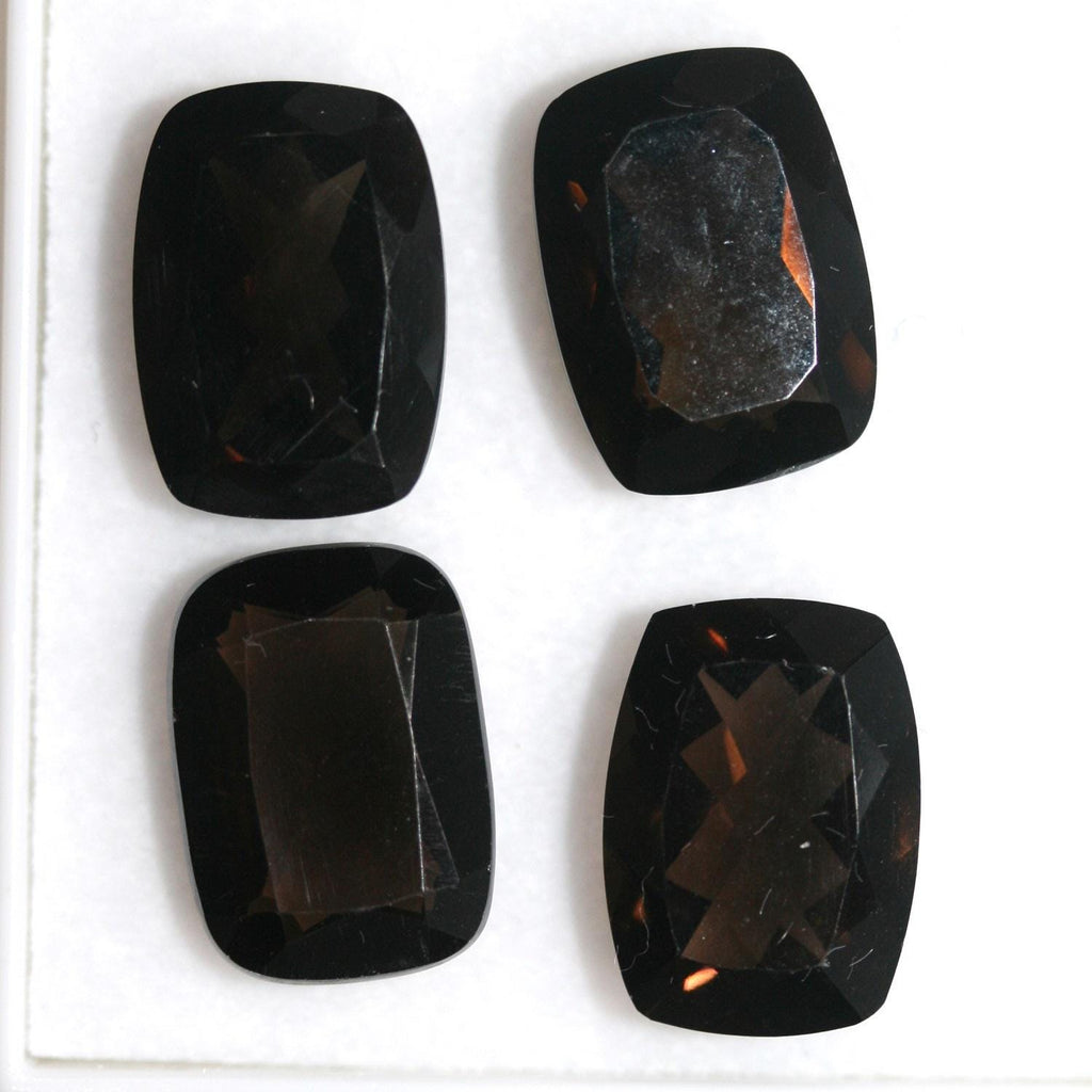 Lot de 4 pièces de quartz fumé facetté rectangulaire 14x10mm.