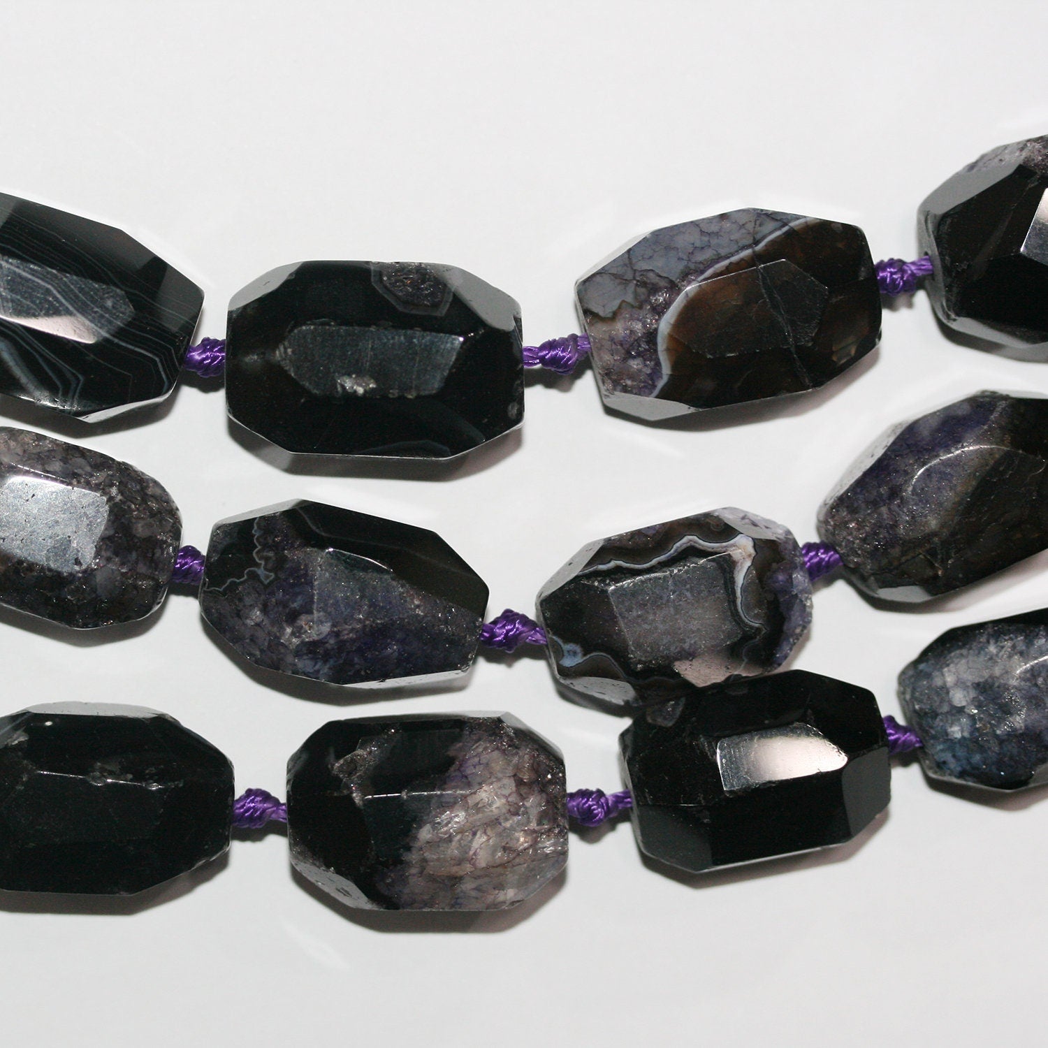 Cuentas facetadas de ágata morada de 40 cm (16"), 25 x 15 mm (aprox.), tira de 40 cm (artículo 4239)